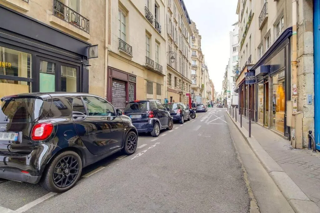 Unique Studio in Marais