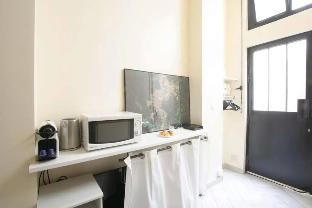 Unique Studio in Marais