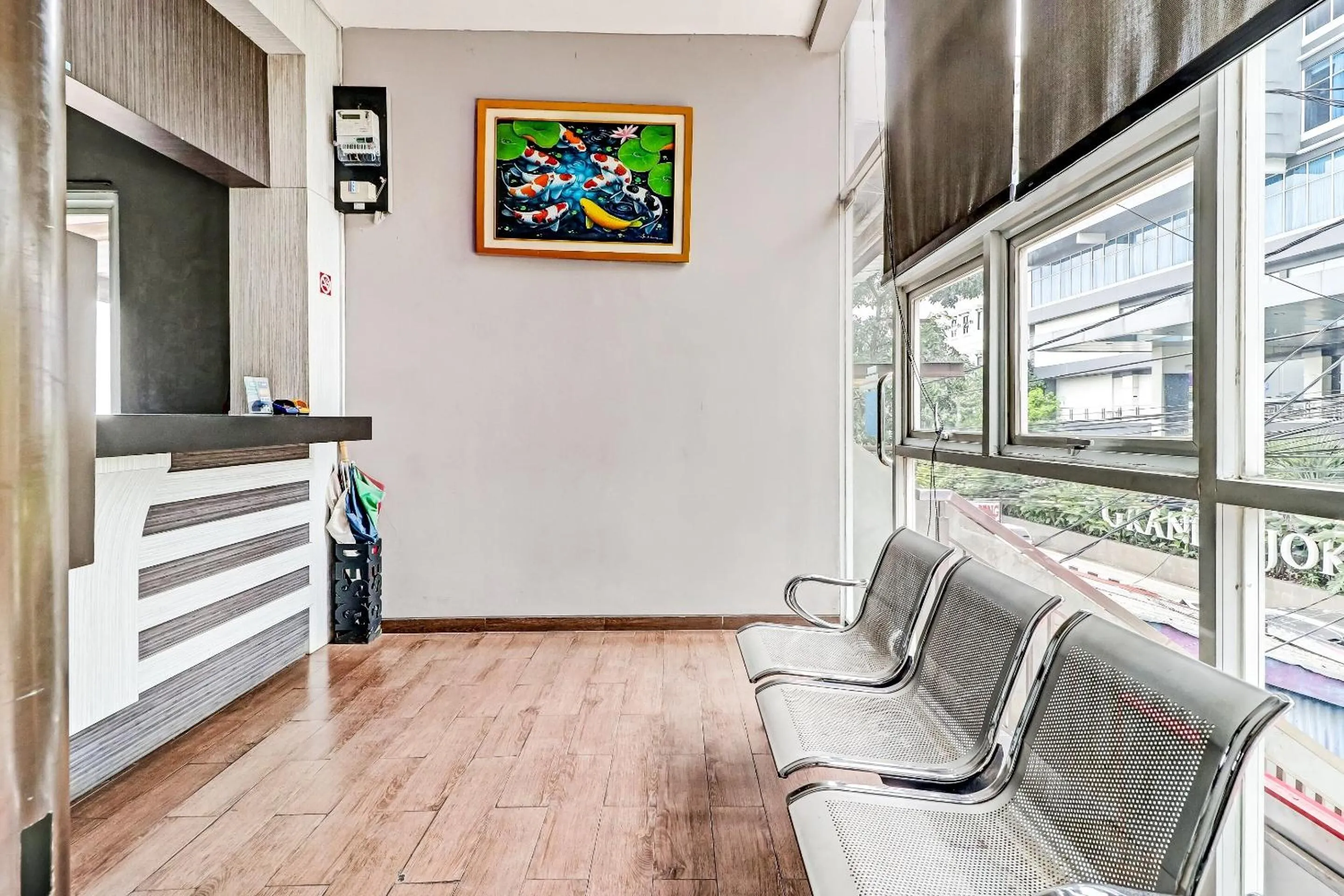 Lobby or reception in Hotel O Cihampelas Near Ciwalk Formerly D'River Guest House