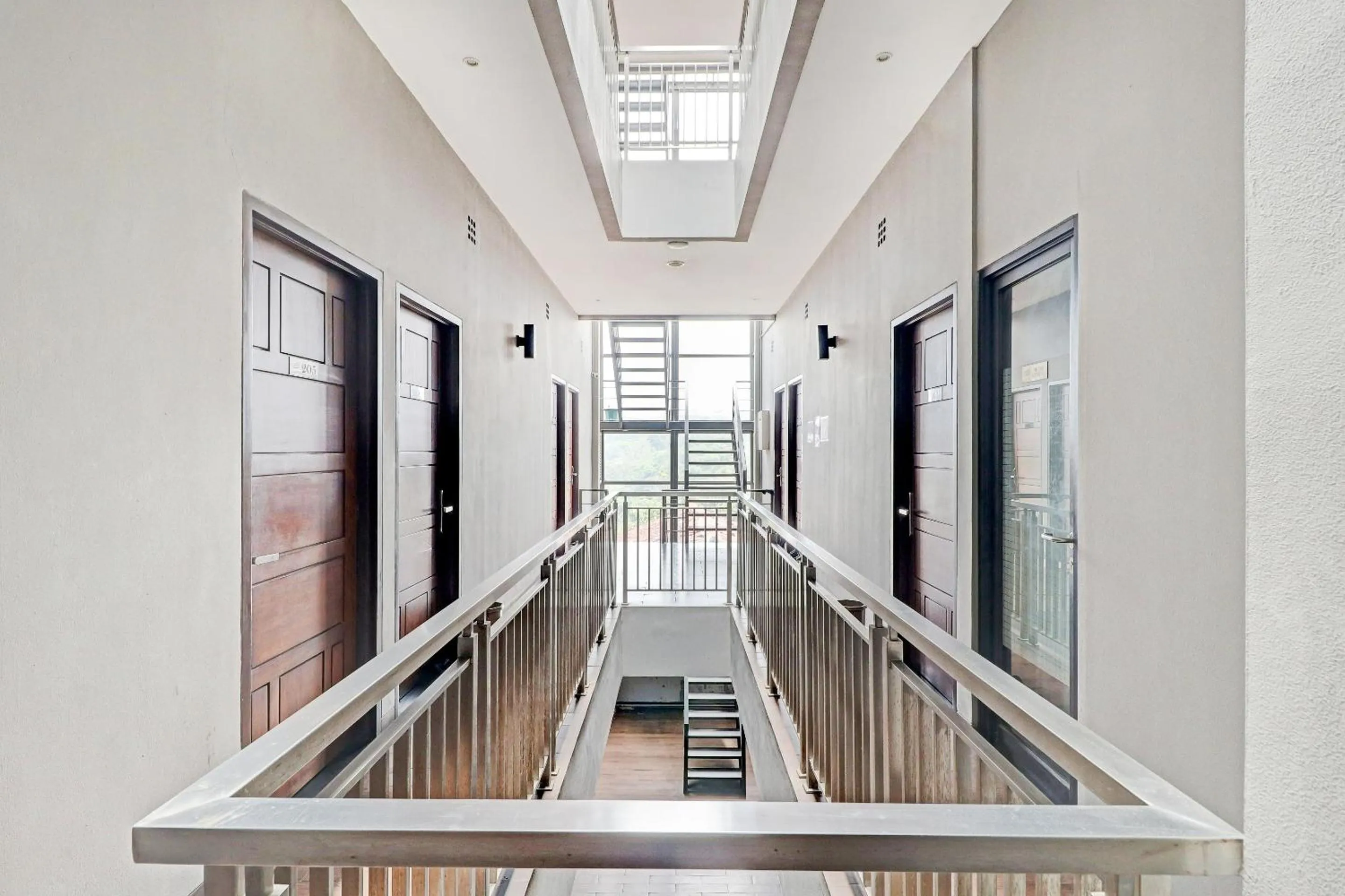 Lobby or reception in Hotel O Cihampelas Near Ciwalk Formerly D'River Guest House