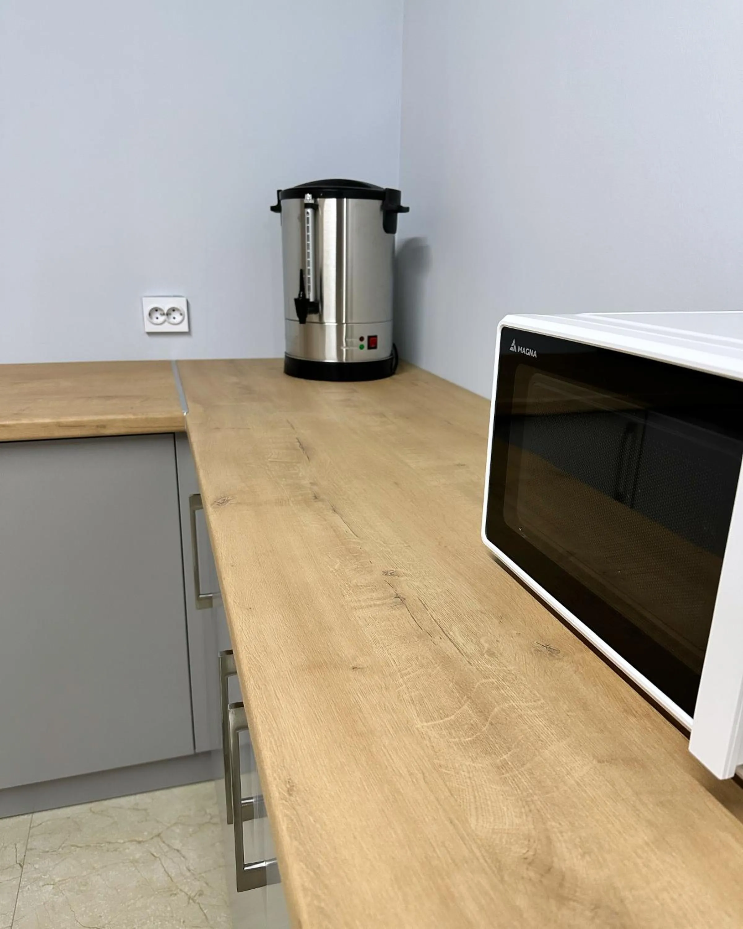 Communal kitchen in Hostel O2