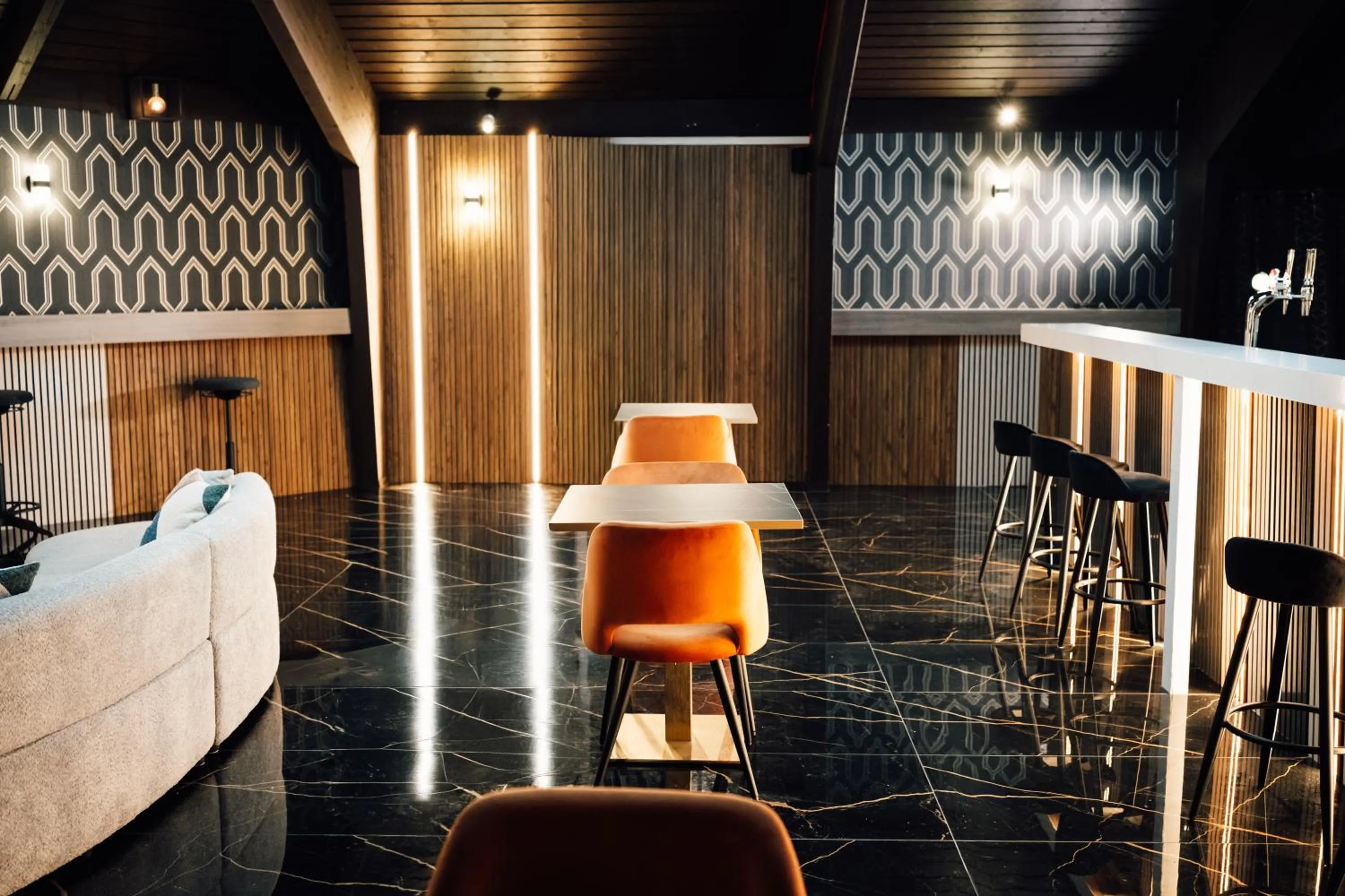 Lounge or bar in Heritage Park Pontypridd, Trademark Collection by Wyndham