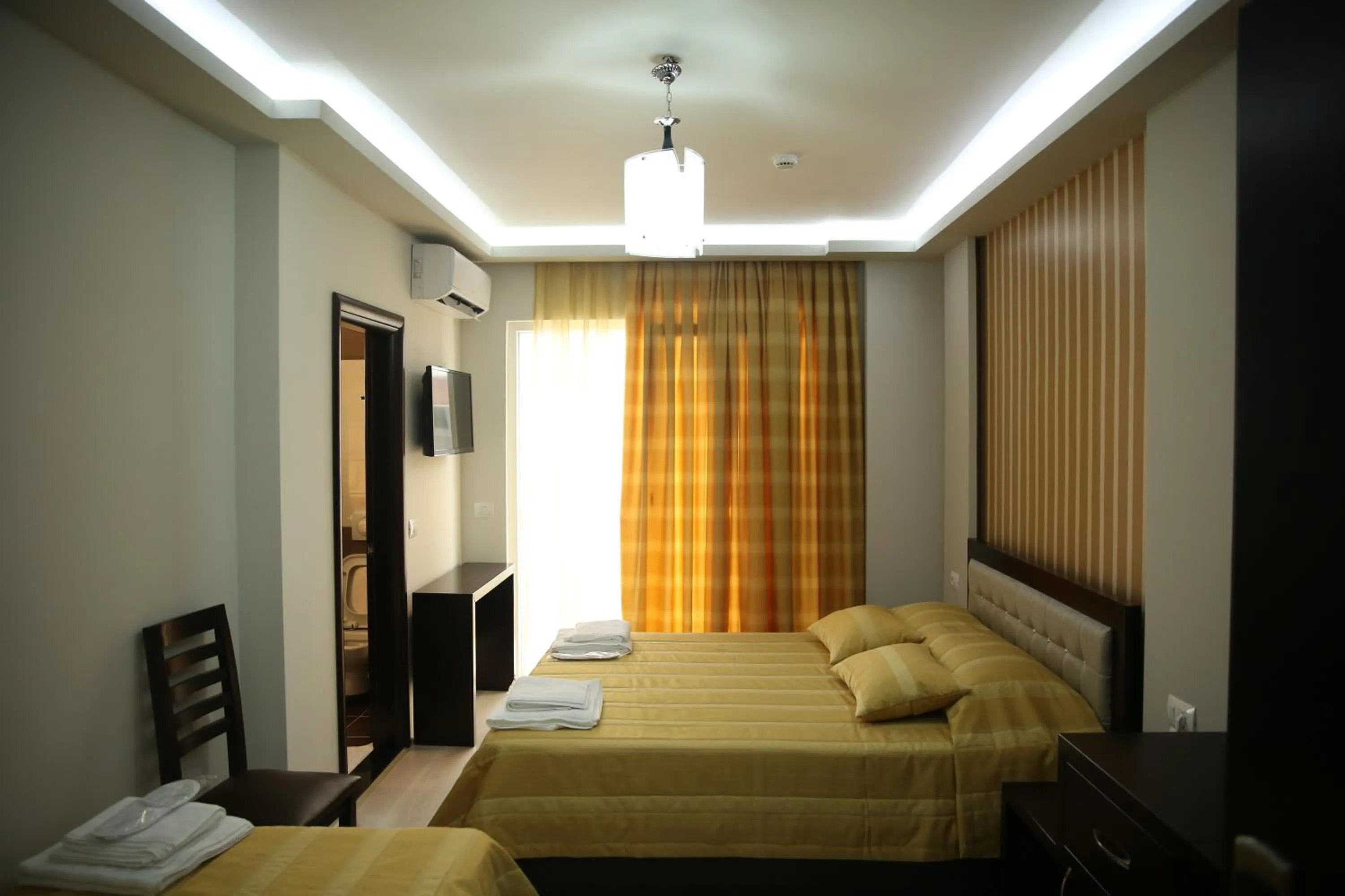 Bedroom, Bed in Hotel Pogradeci