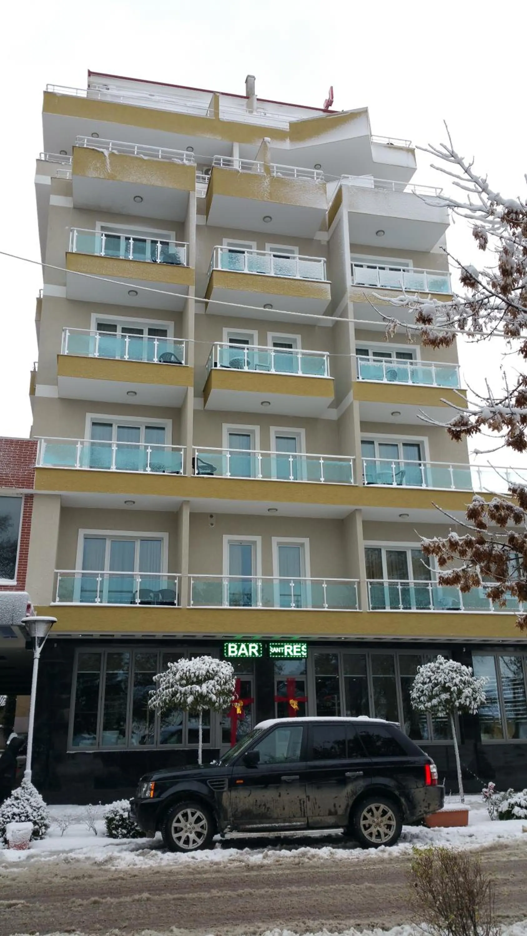 Facade/entrance in Hotel Pogradeci