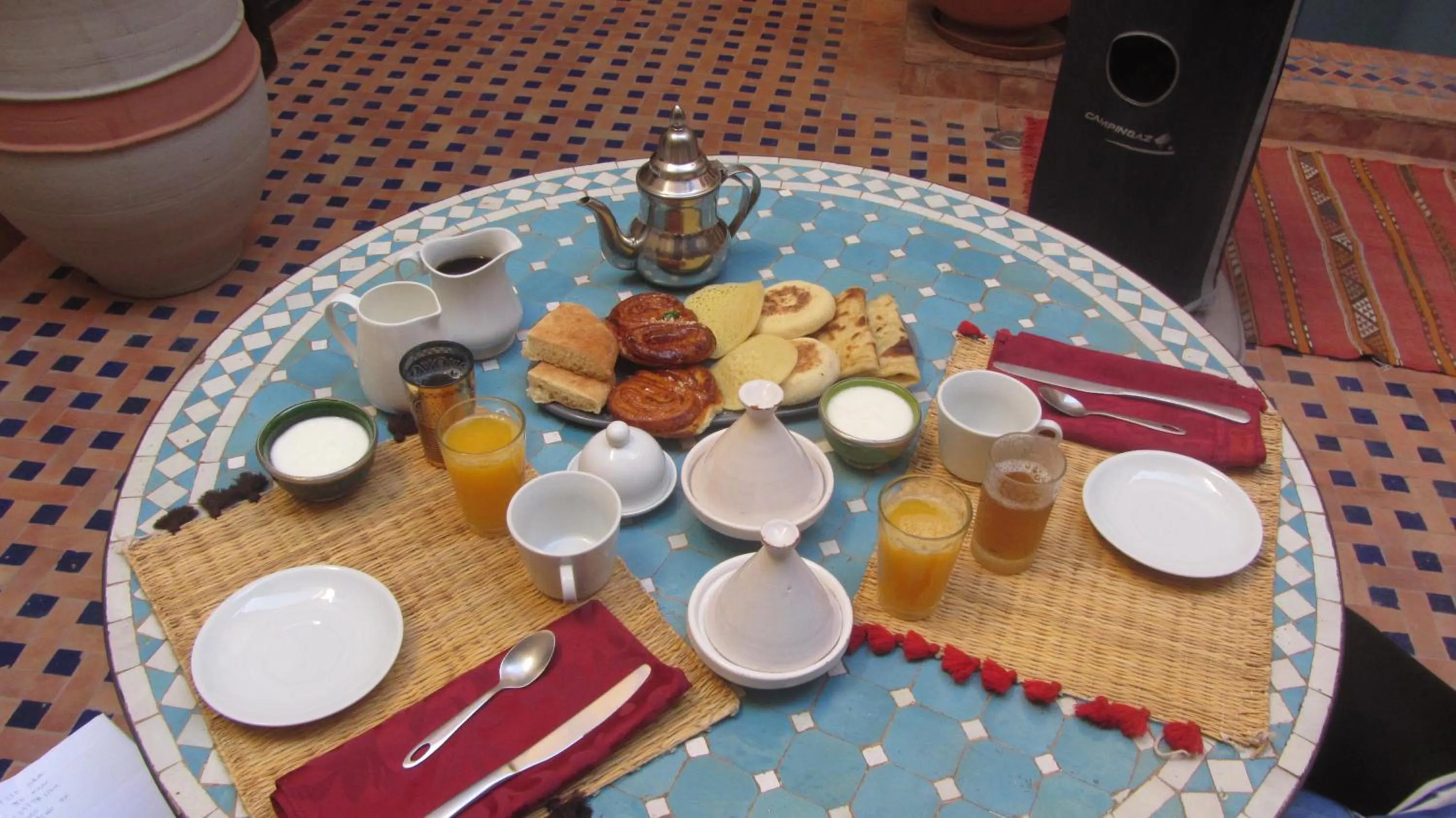 Continental breakfast in Riad Hadda