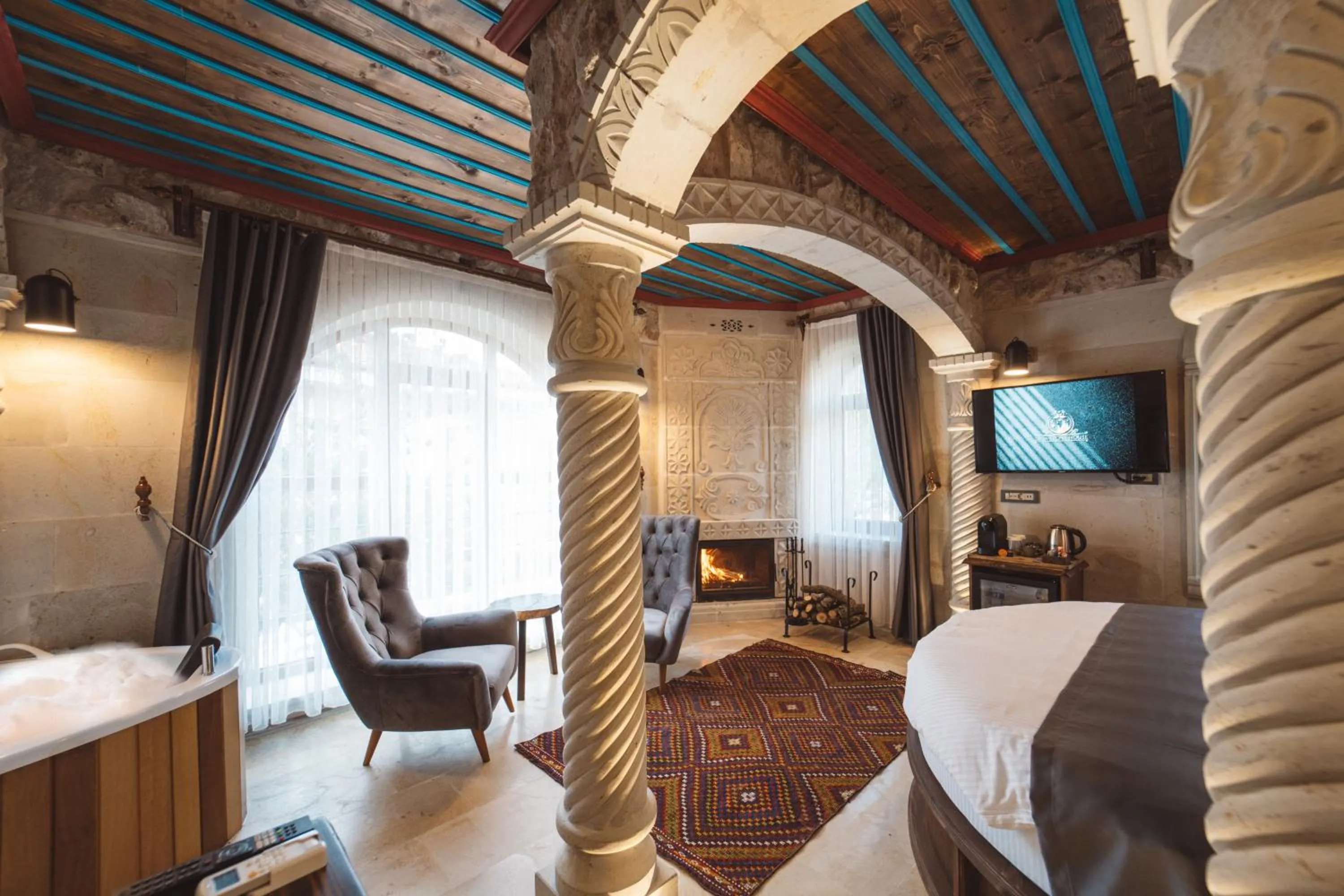 Photo of the whole room, Bed in Leda Stone House