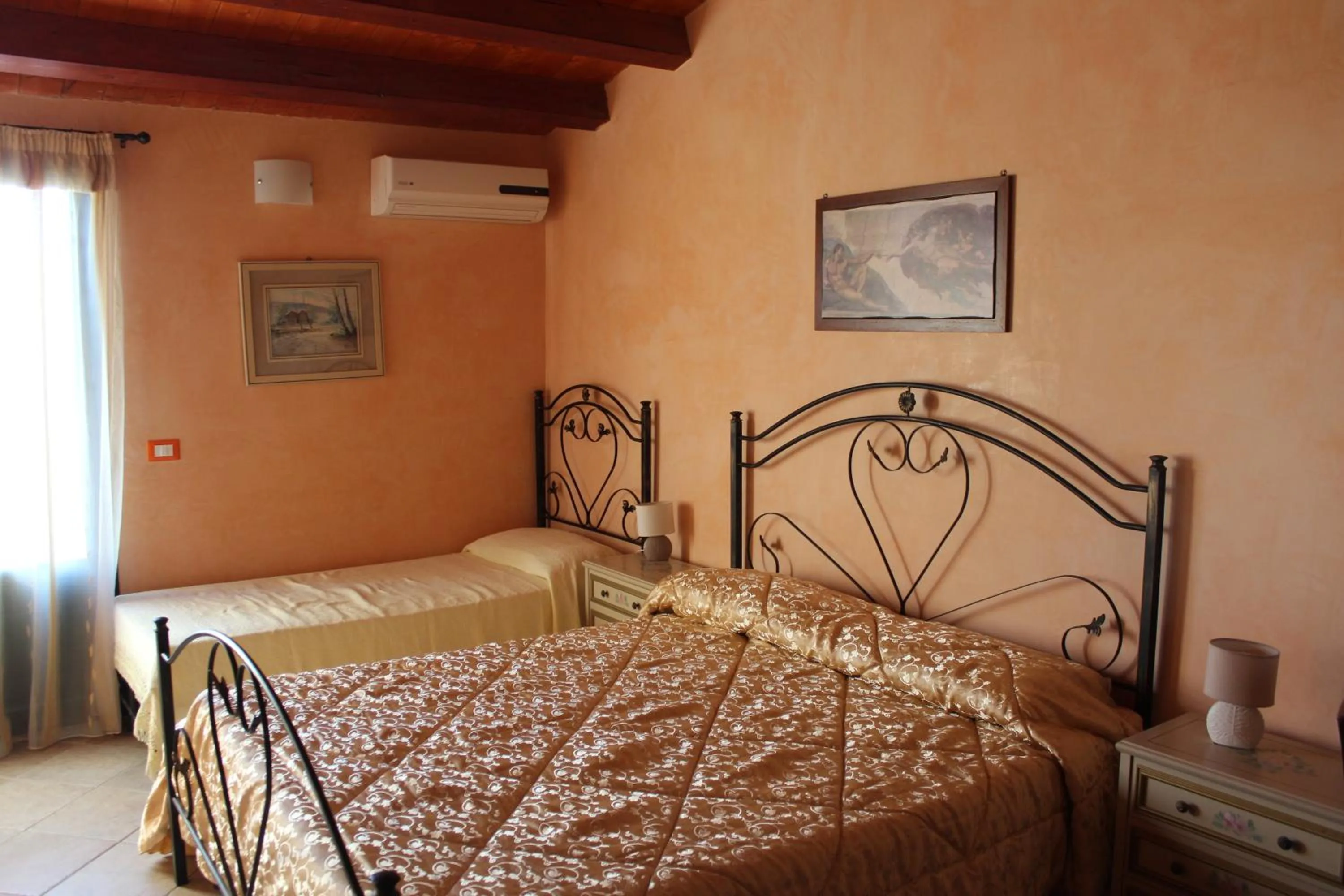 Bed in Agorà-Akrai B&B