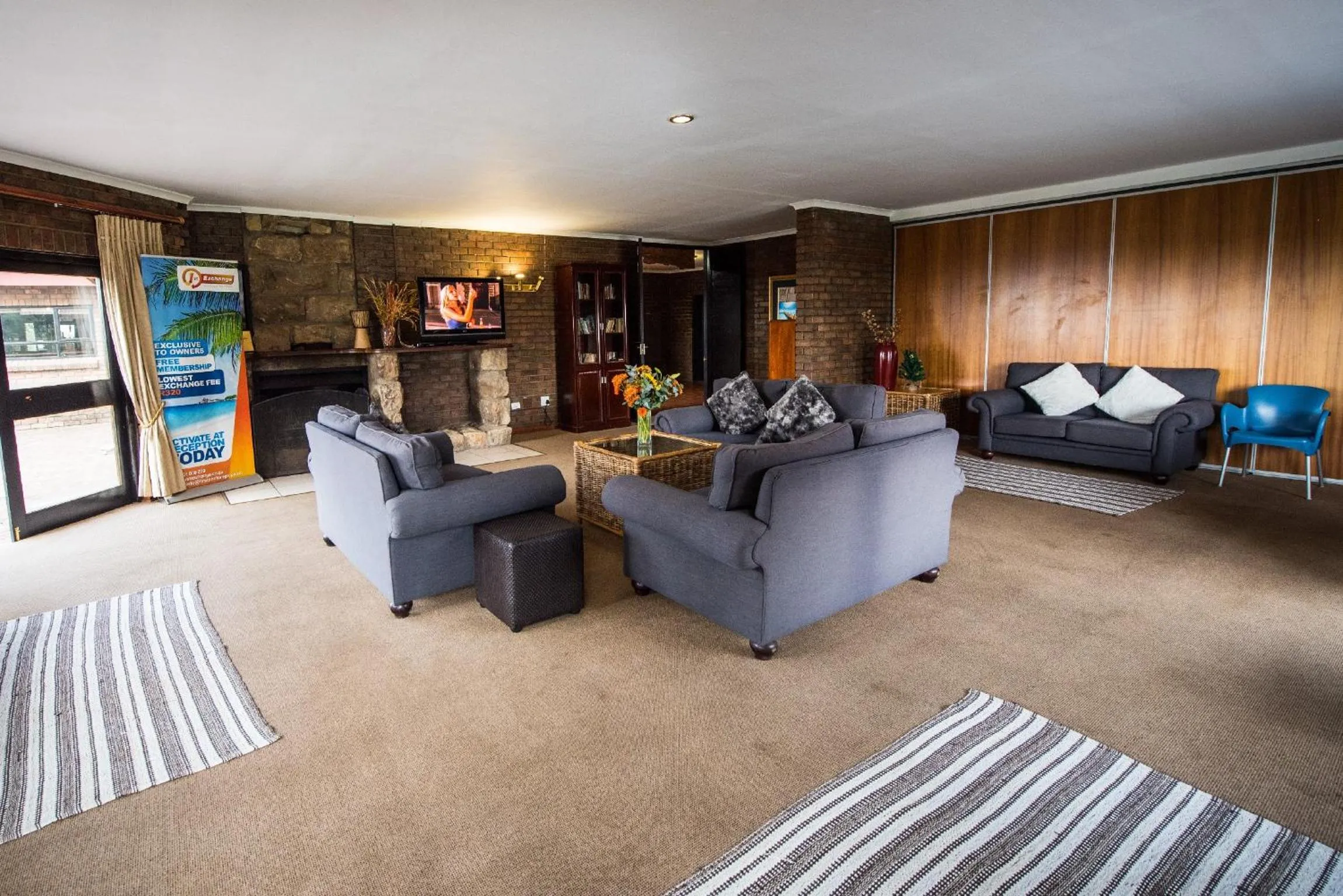 Communal lounge/ TV room in First Group Qwantani