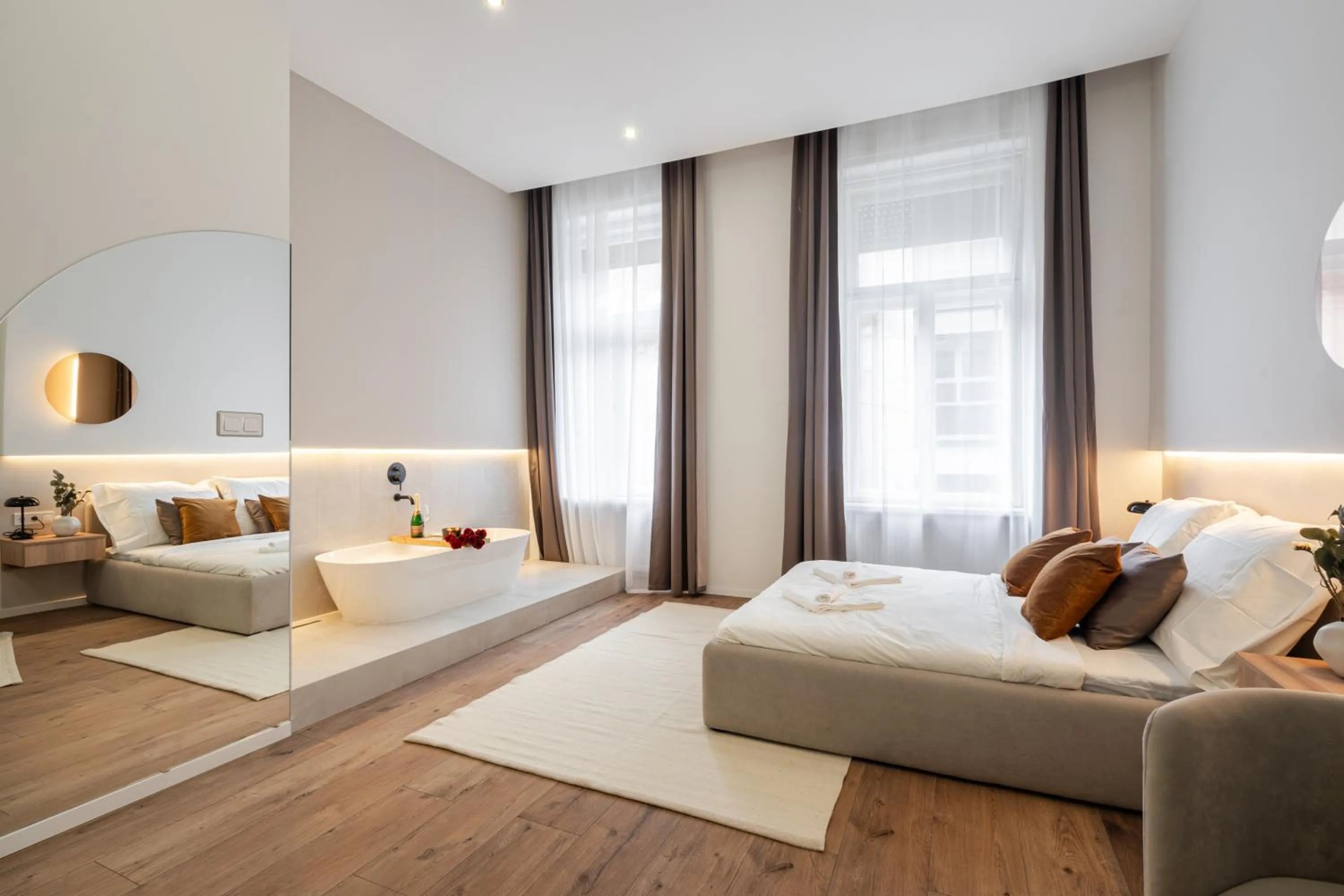 Deluxe Double Room with Bath in You Boutique Suites, Best Location by BQA