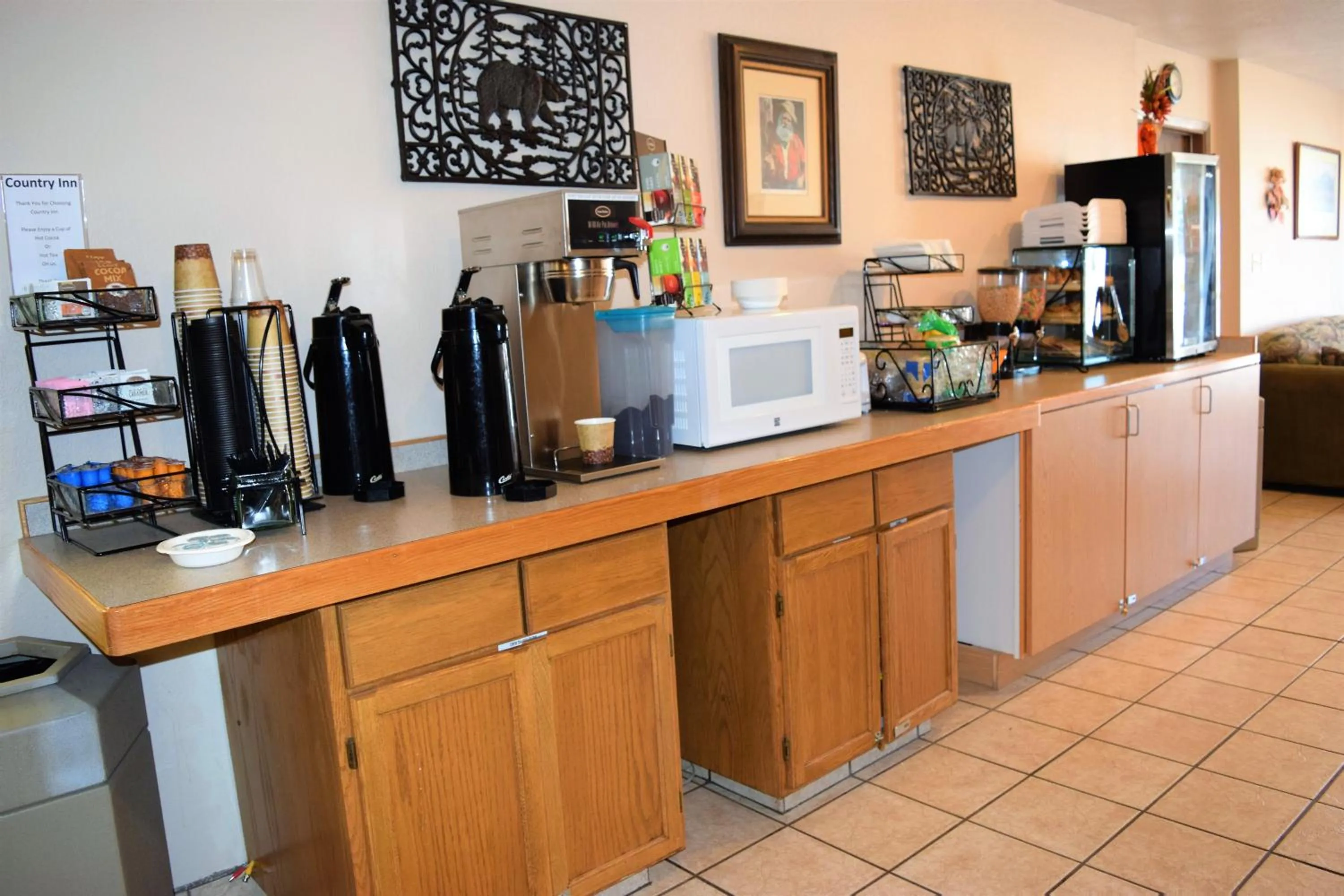 Food and drinks in Country Inn Libby