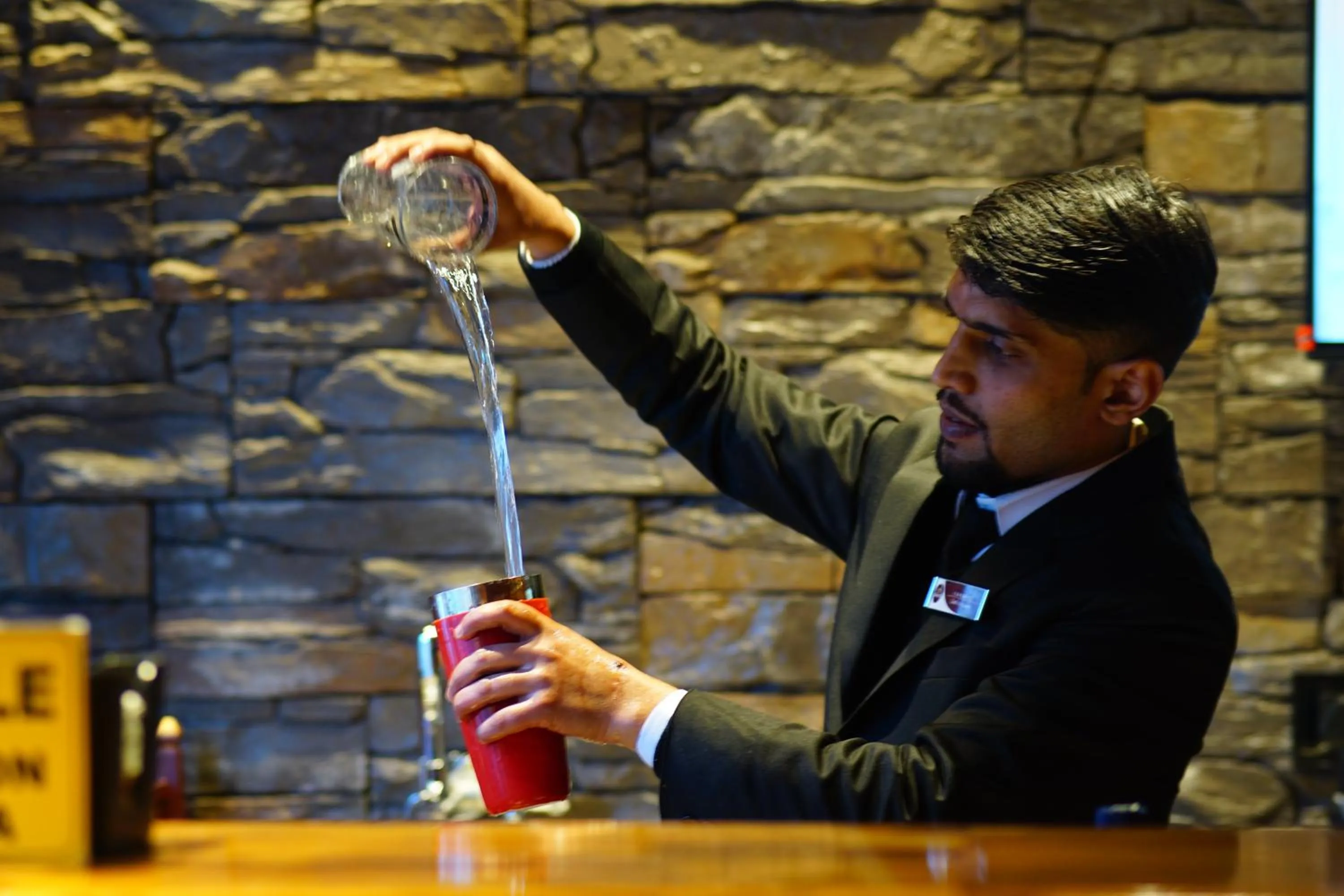 Restaurant/places to eat in Gakhil Boutique Hotel