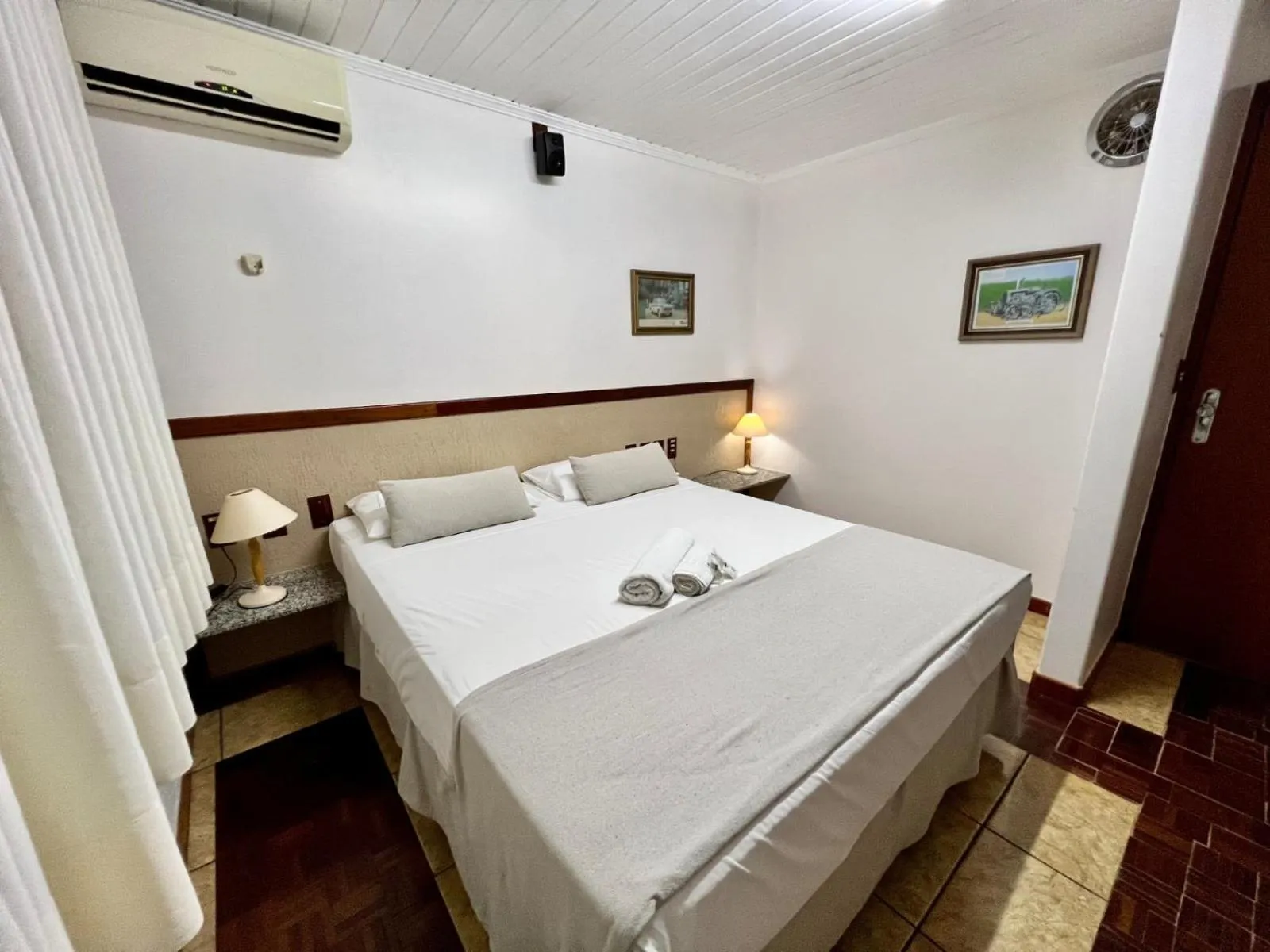 Bed in Hotel Bons Tempos