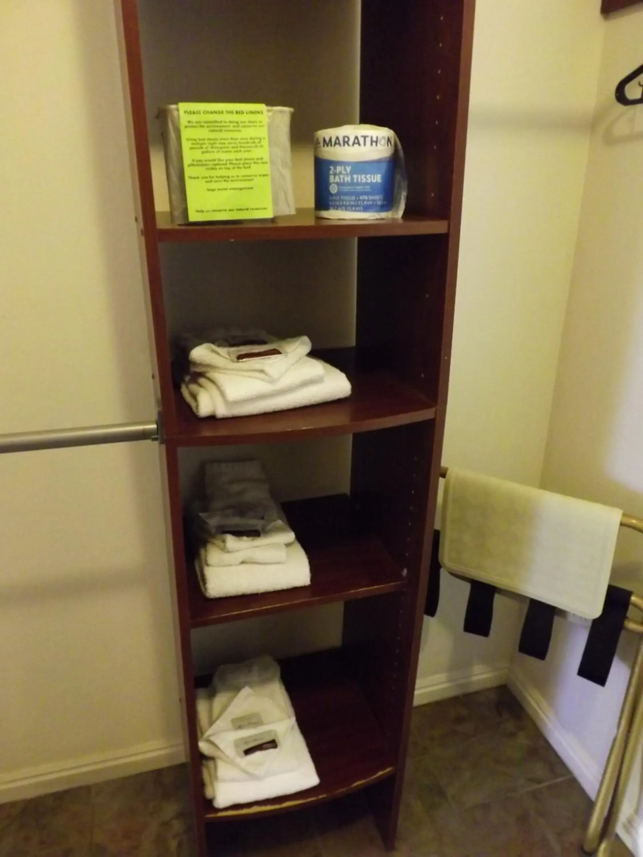 King Room - single occupancy in Sage Motel King Room - single occupancy in Sage Motel