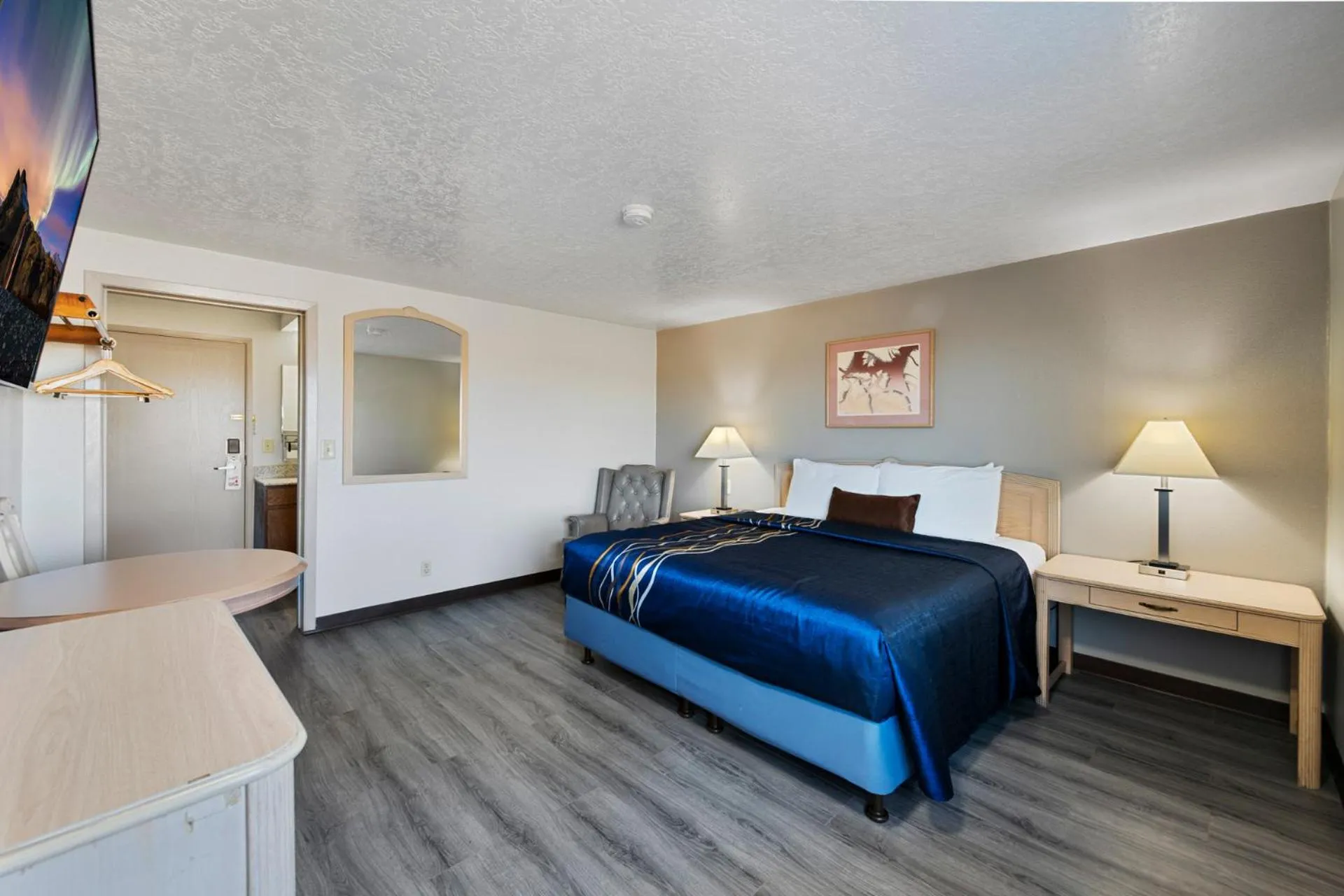 Bed in Budget Motel - Delta, Utah