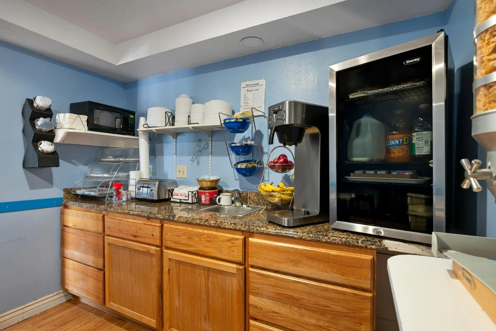 Breakfast in Budget Motel - Delta, Utah