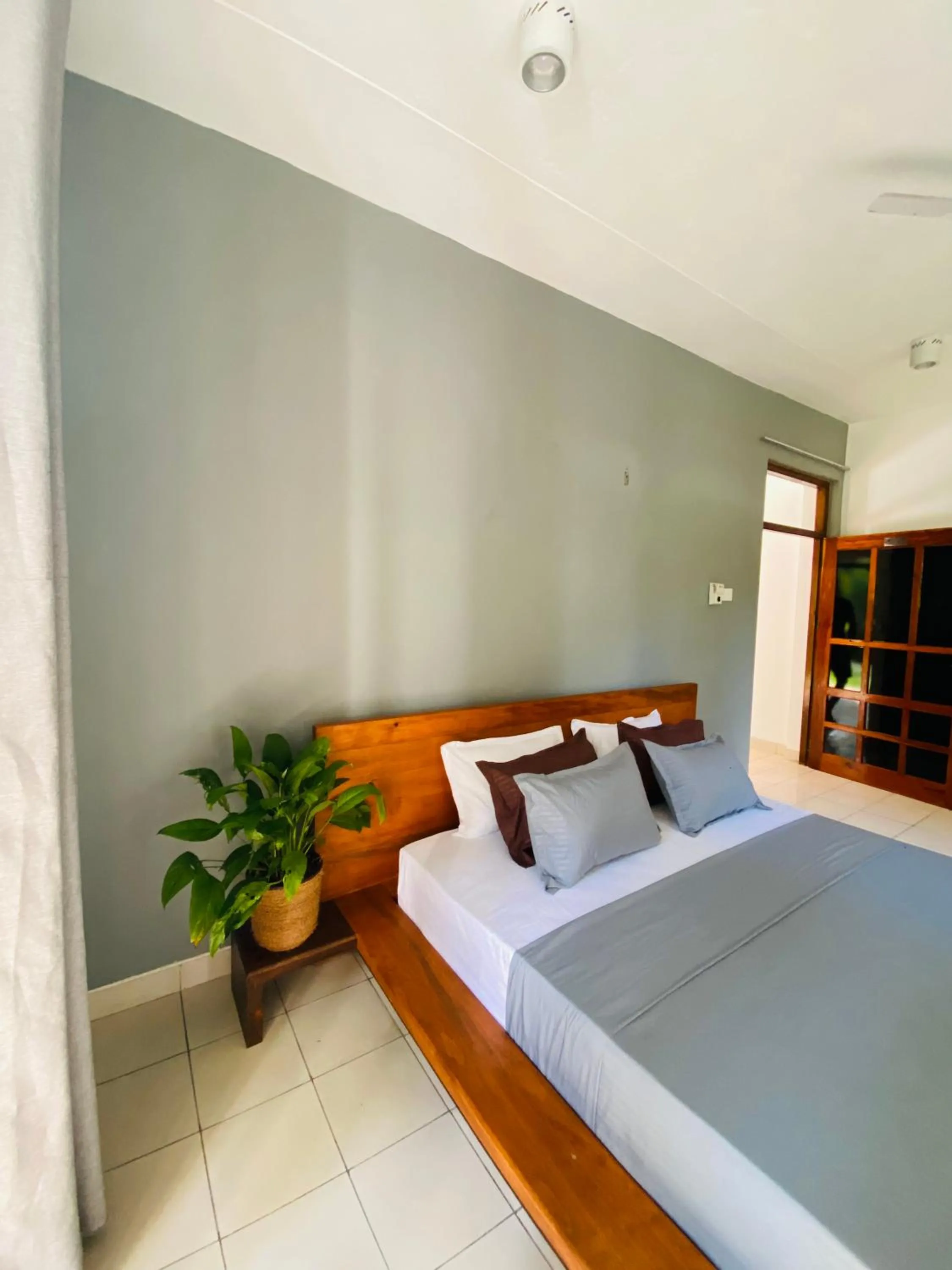 Bed in SURF N SPICE - HIRIKETiYA