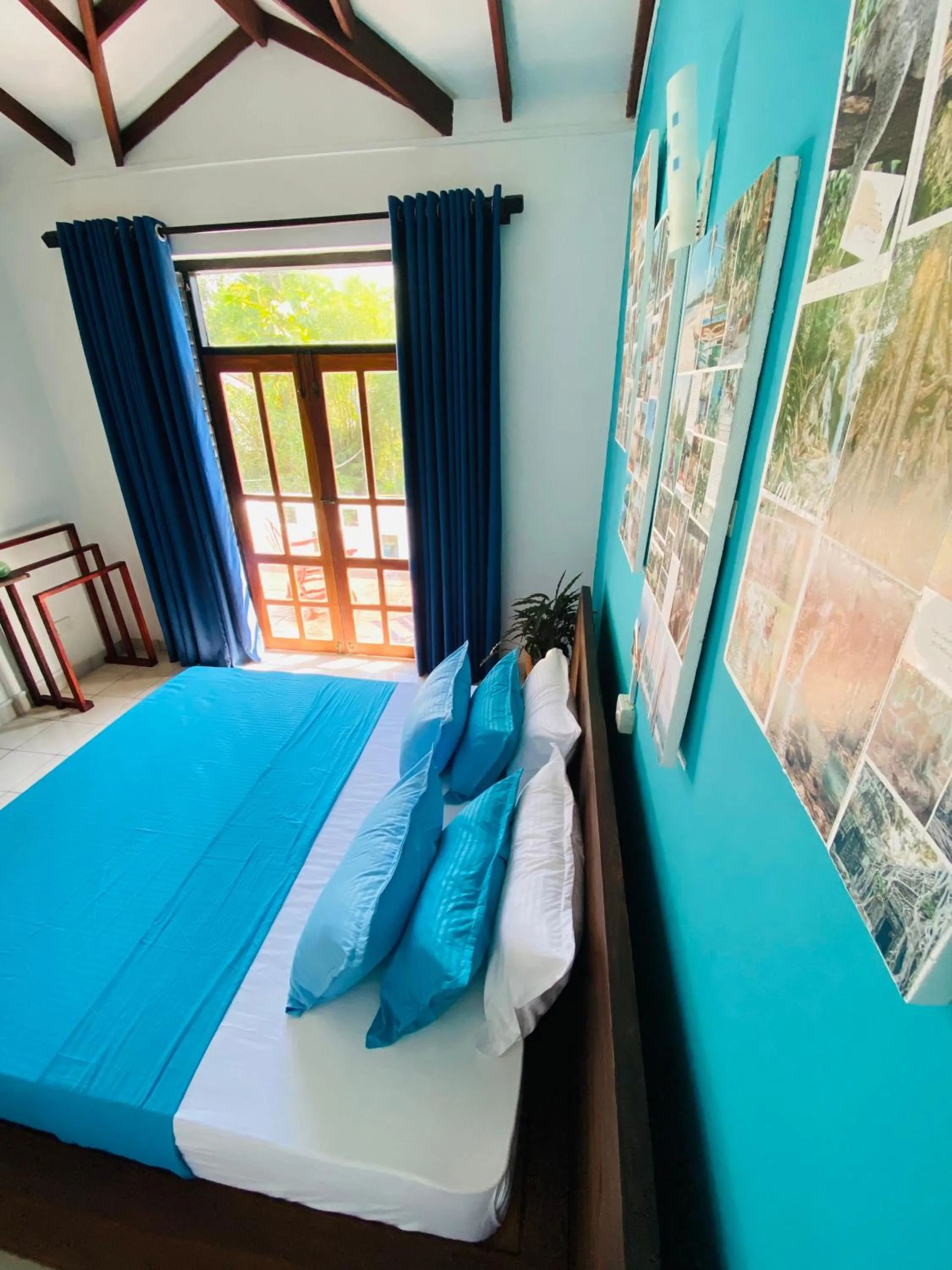 Bed in SURF N SPICE - HIRIKETiYA