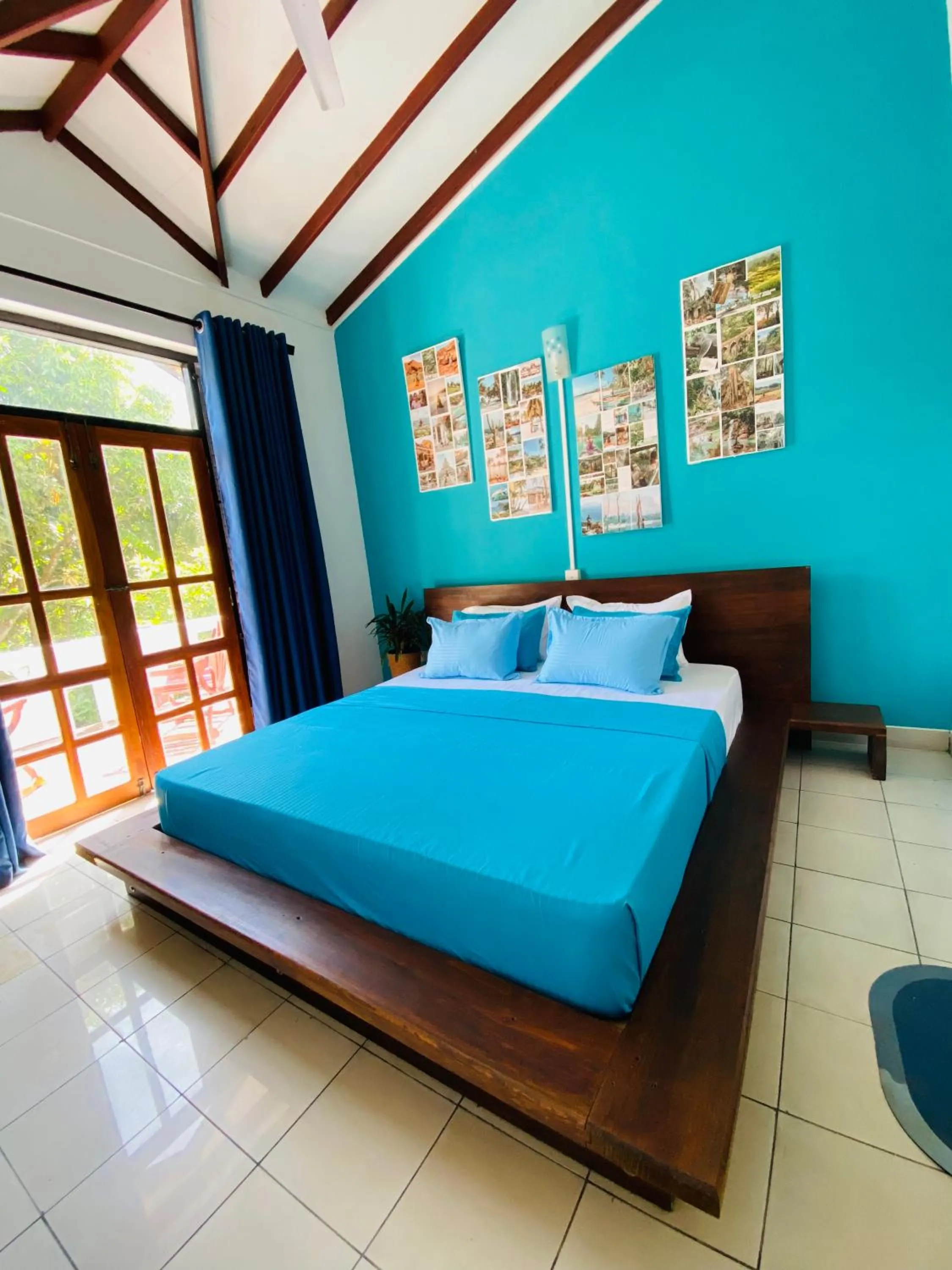 Bed in SURF N SPICE - HIRIKETiYA