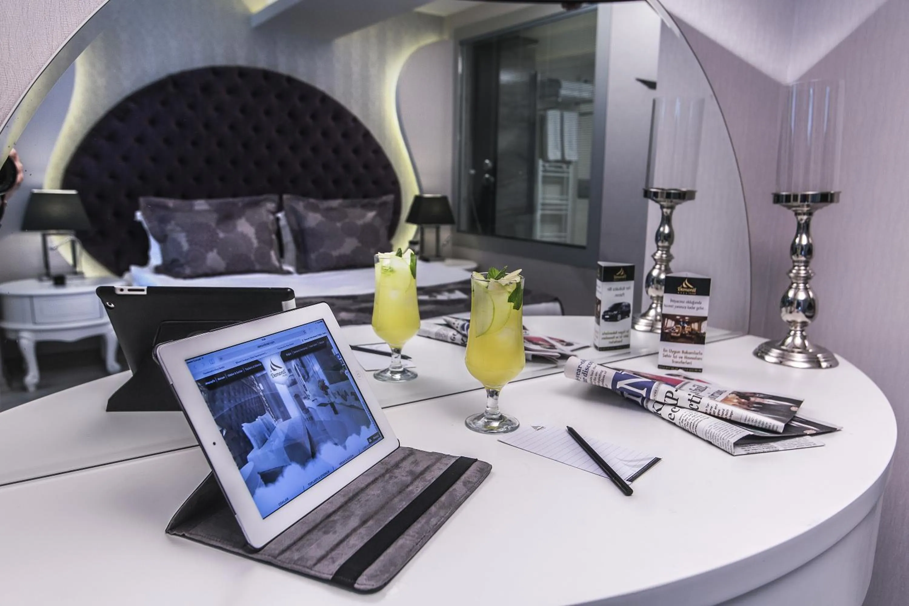 Photo of the whole room in Demonti Hotel