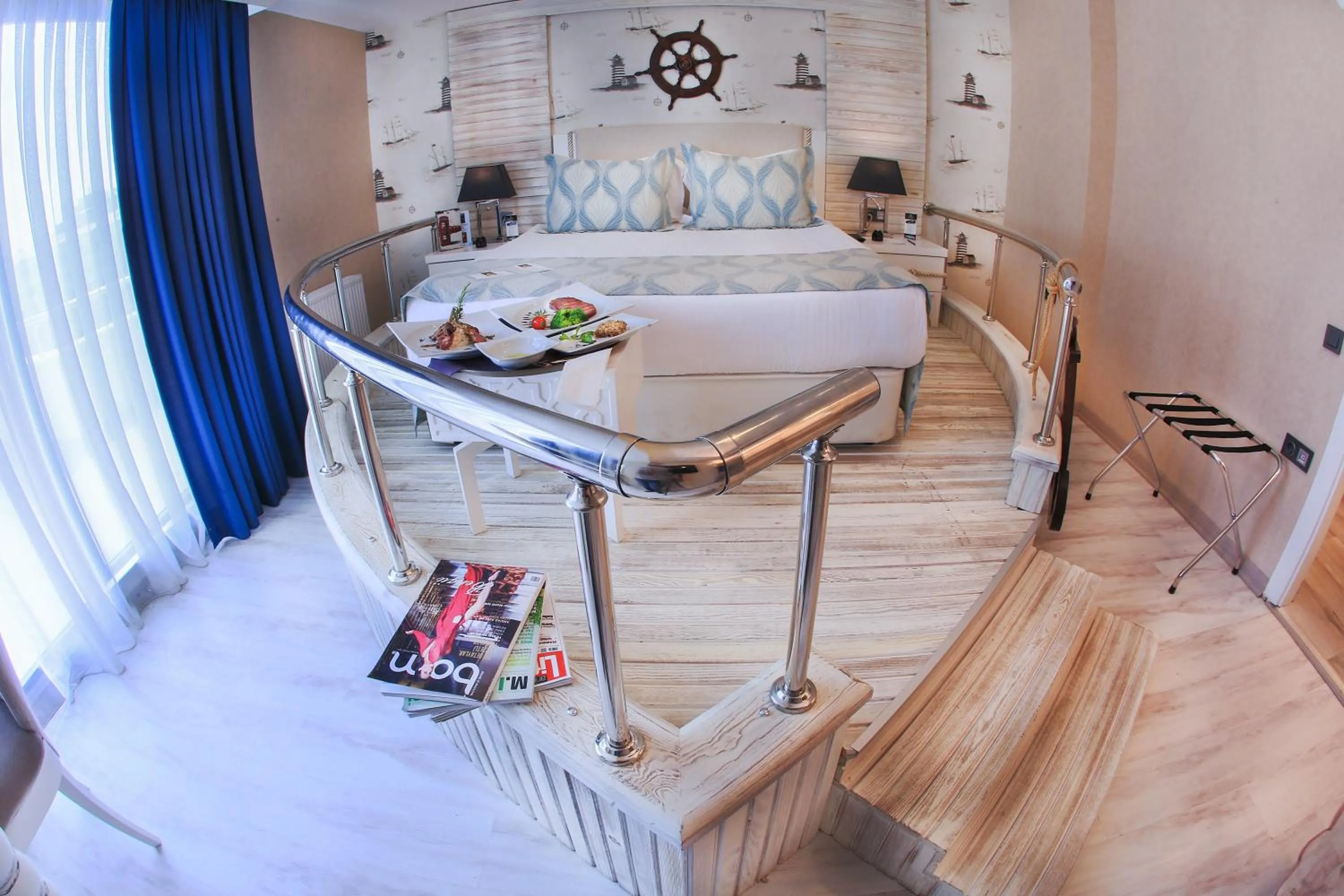 Photo of the whole room, Bed in Demonti Hotel