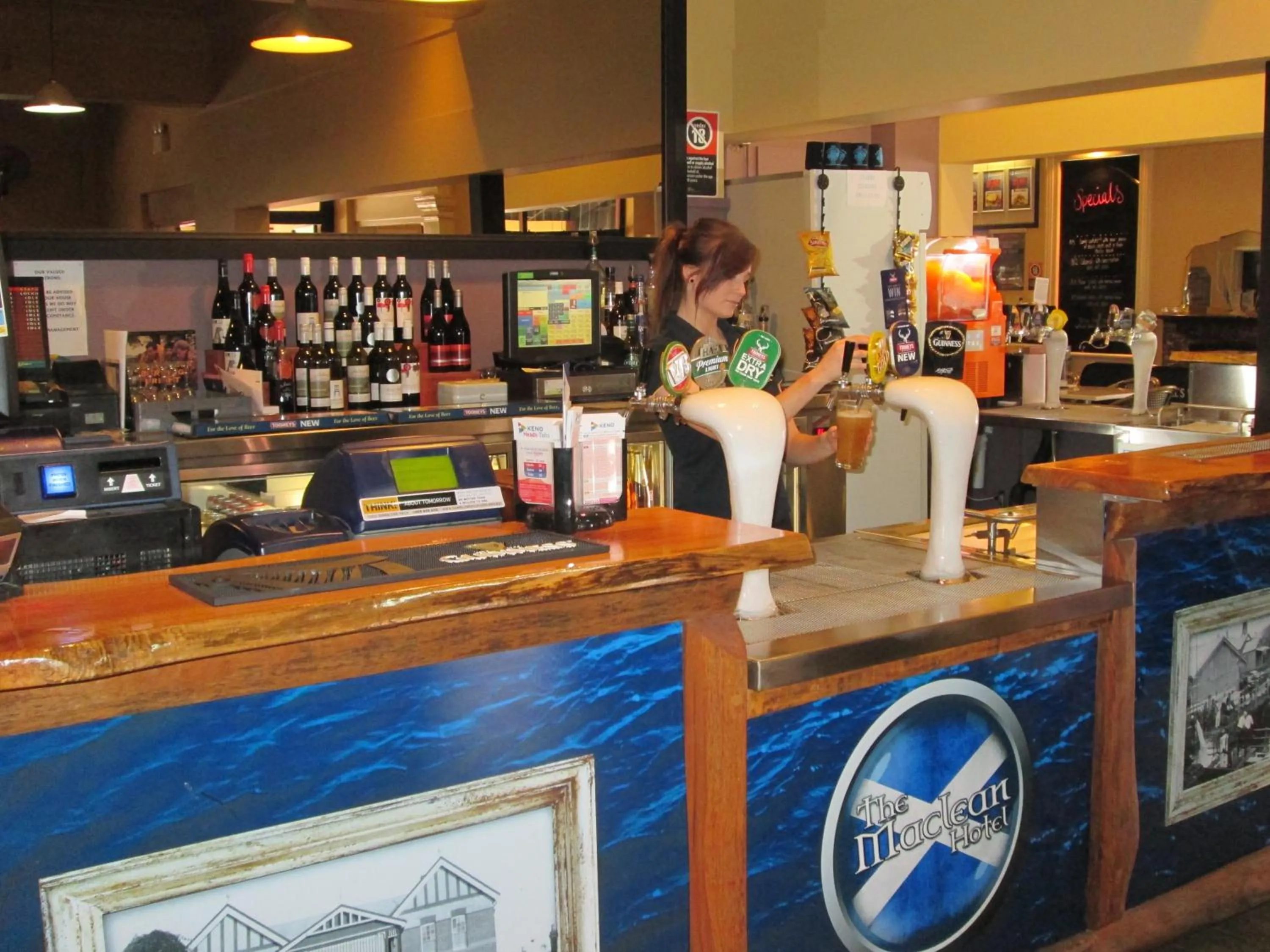 Lounge or bar in Maclean Hotel