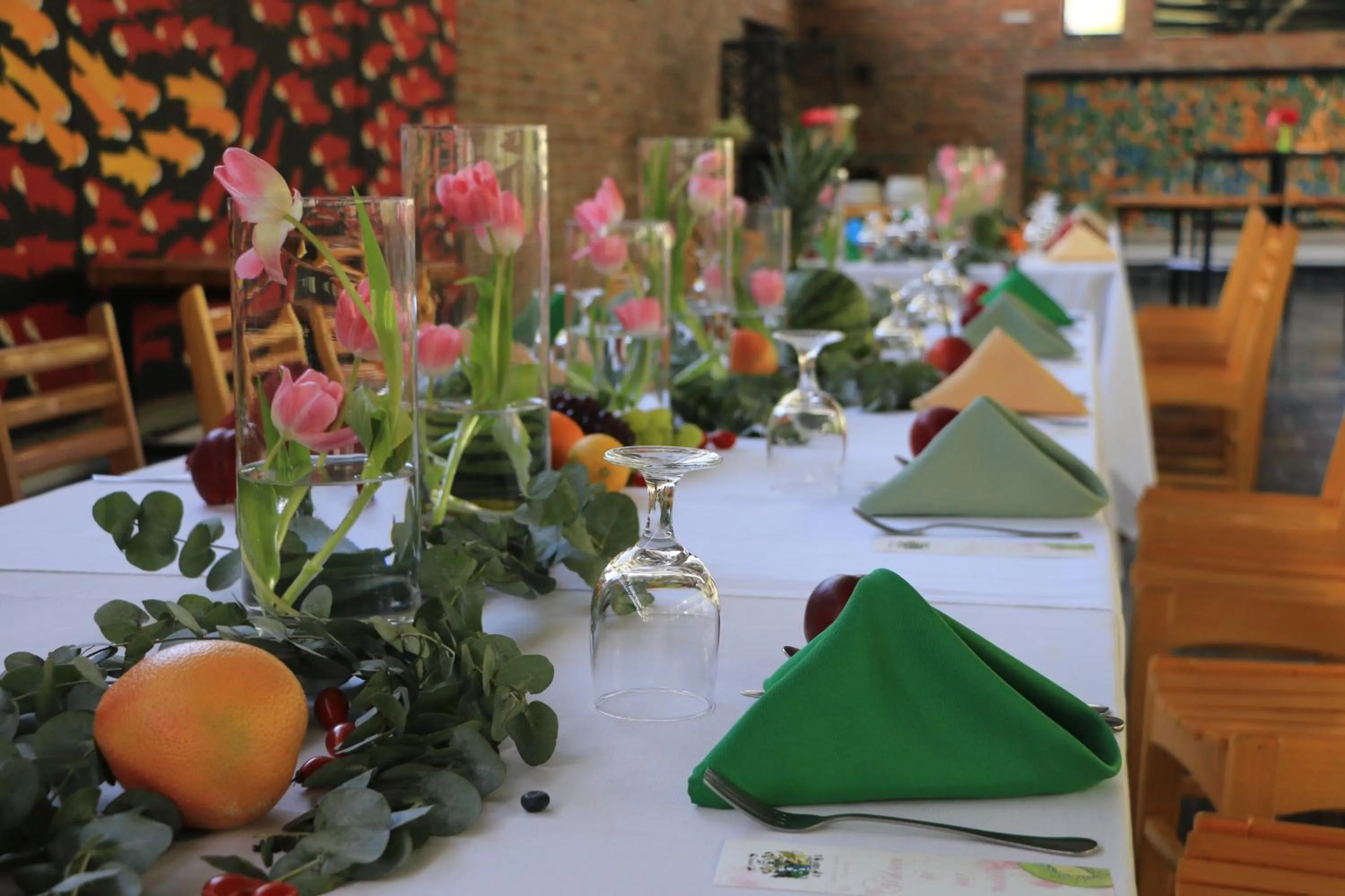 Restaurant/places to eat in Brickyard Retreat at Mutianyu Great Wall Adjoin to Mutianyu Great Wall - Room with the View of Great Wall - Jacuzzi with the View of Great Wall - Vehicle Shuttle Service - International Catering - SPA& Nail Beauty Facilities