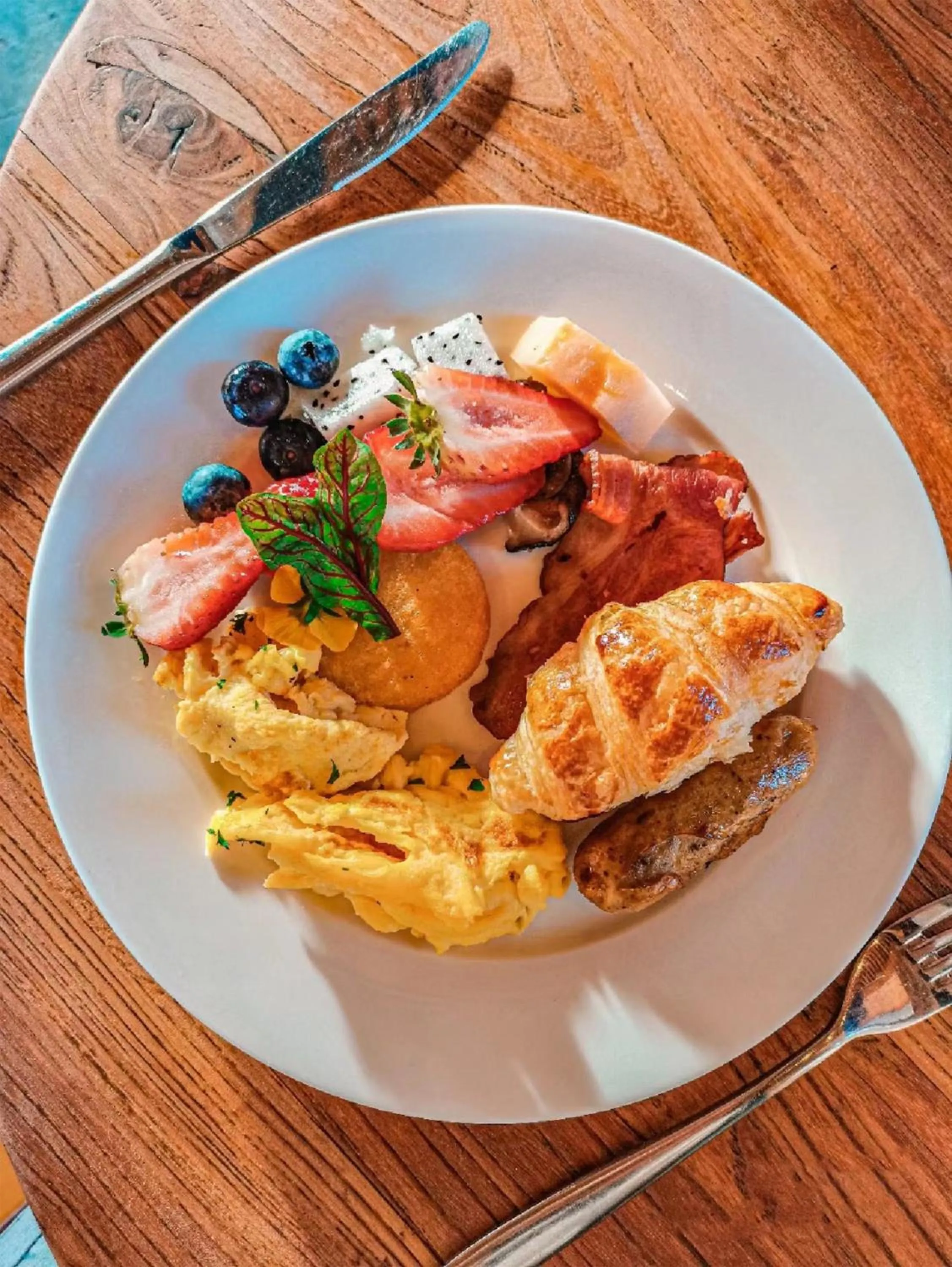 Restaurant/places to eat in Brickyard Retreat at Mutianyu Great Wall Adjoin to Mutianyu Great Wall - Room with the View of Great Wall - Jacuzzi with the View of Great Wall - Vehicle Shuttle Service - International Catering - SPA& Nail Beauty Facilities