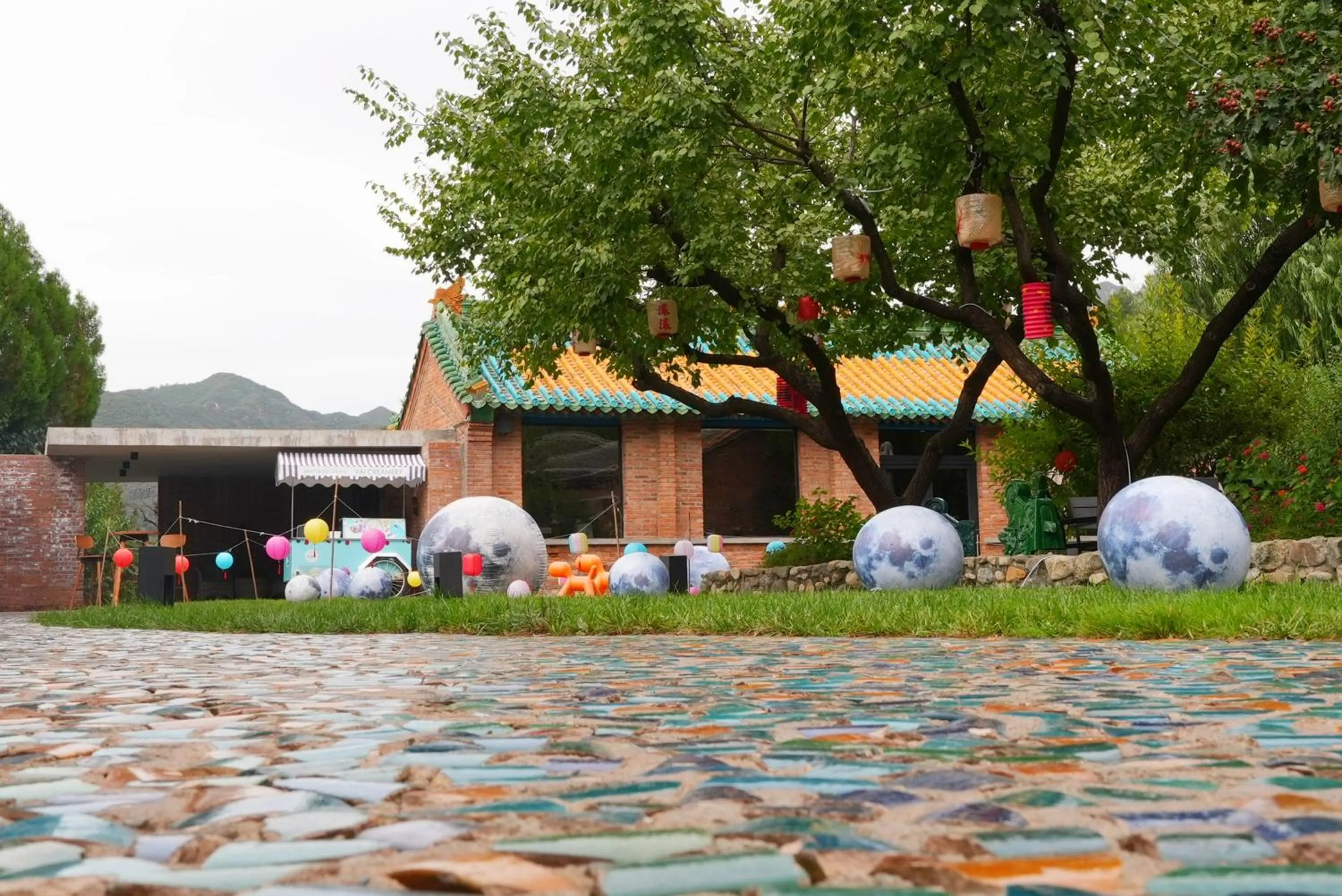 Natural landscape in Brickyard Retreat at Mutianyu Great Wall Adjoin to Mutianyu Great Wall - Room with the View of Great Wall - Jacuzzi with the View of Great Wall - Vehicle Shuttle Service - International Catering - SPA& Nail Beauty Facilities