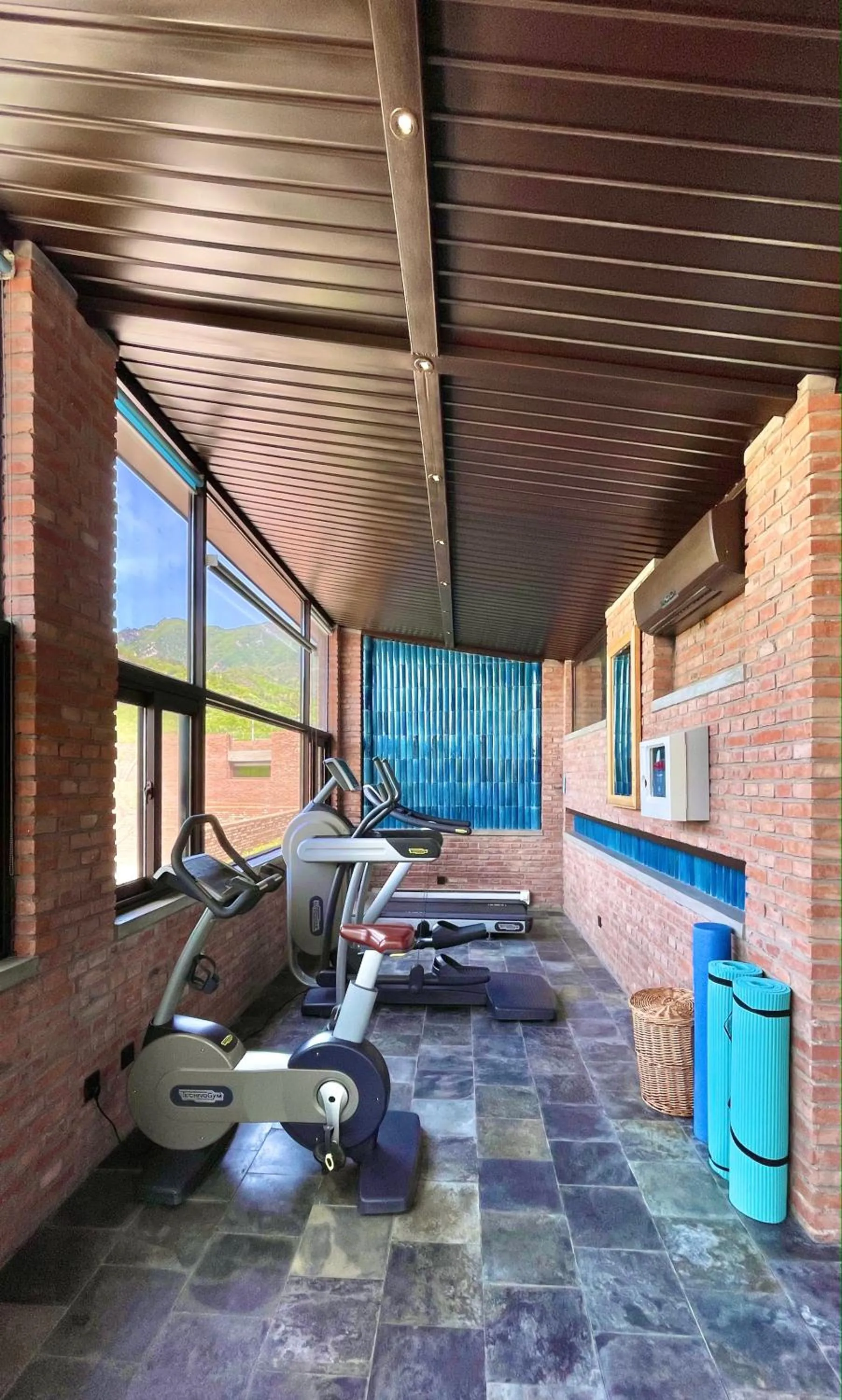 Fitness centre/facilities in Brickyard Retreat at Mutianyu Great Wall Adjoin to Mutianyu Great Wall - Room with the View of Great Wall - Jacuzzi with the View of Great Wall - Vehicle Shuttle Service - International Catering - SPA& Nail Beauty Facilities