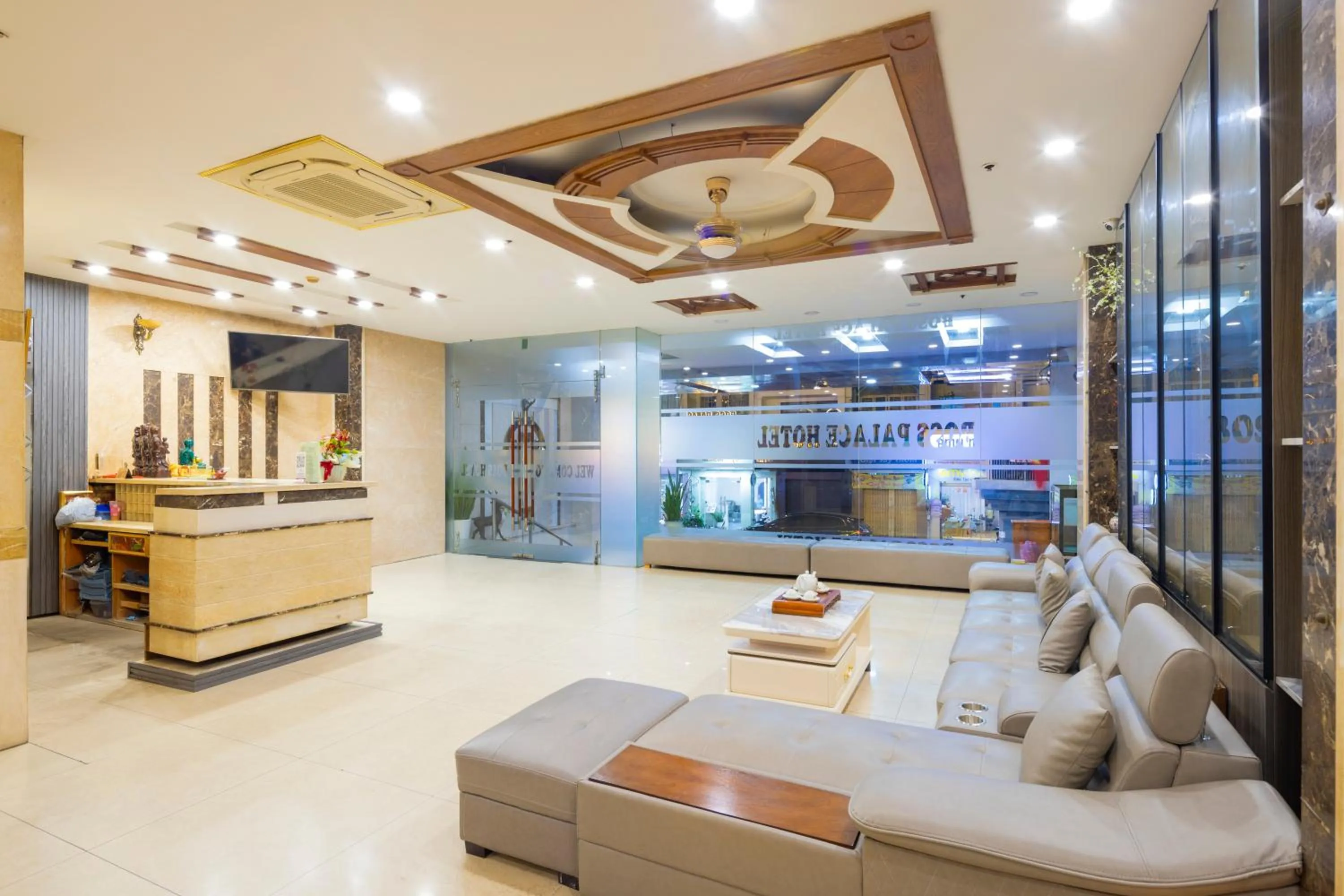 Lobby or reception in Boss Palace Hotel