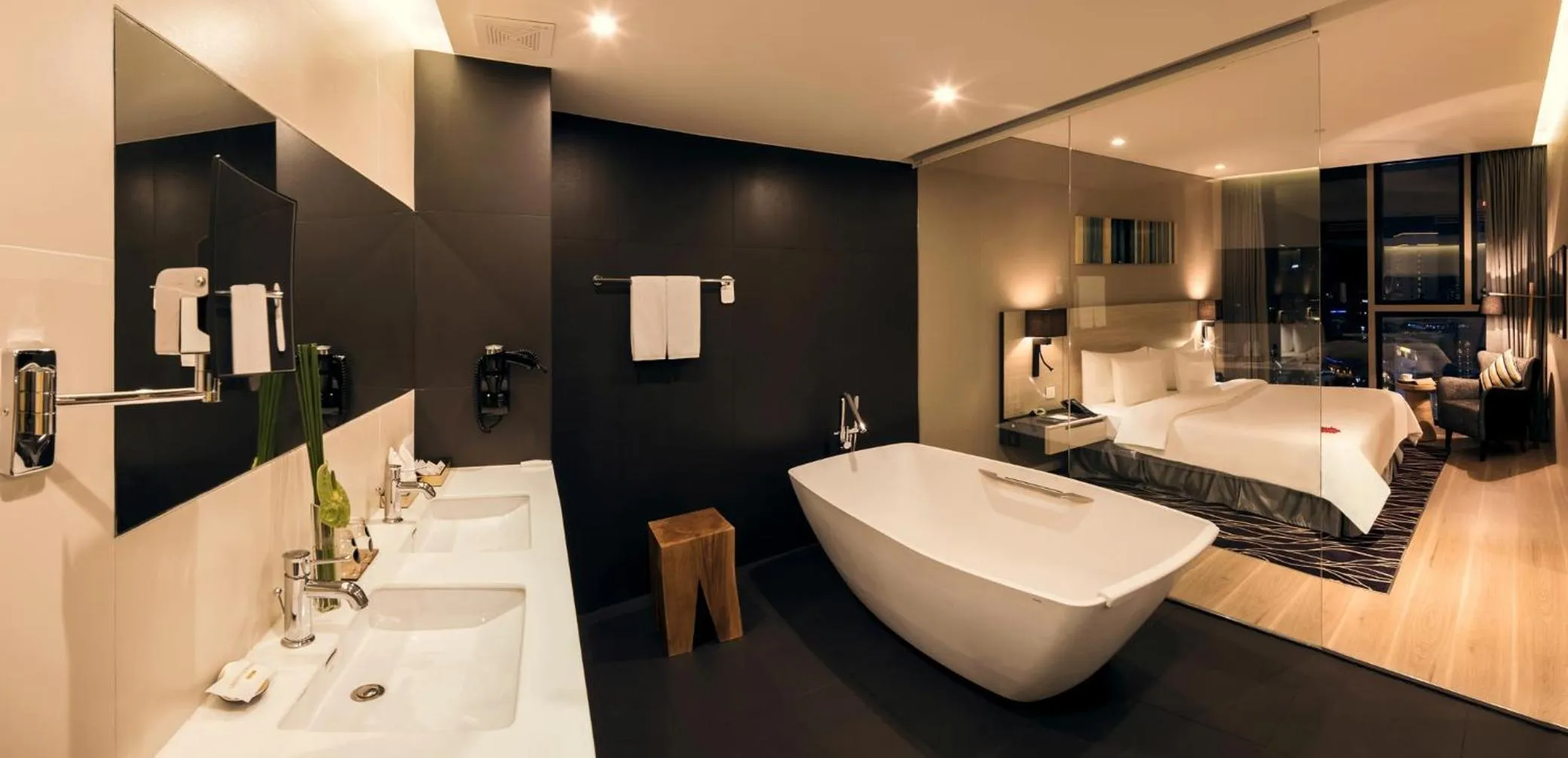 Bathroom, Bed in Liberty Central Saigon Citypoint