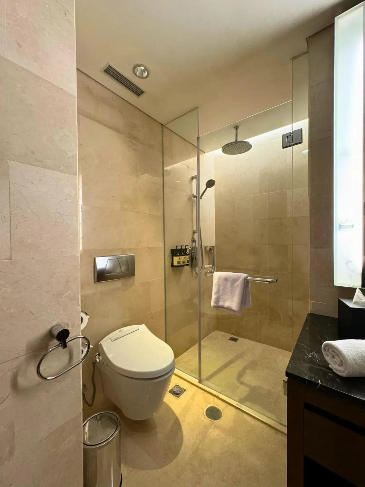 Executive One-Bedroom Apartment in Ascott Kuningan Jakarta Executive One-Bedroom Apartment in Ascott Kuningan Jakarta