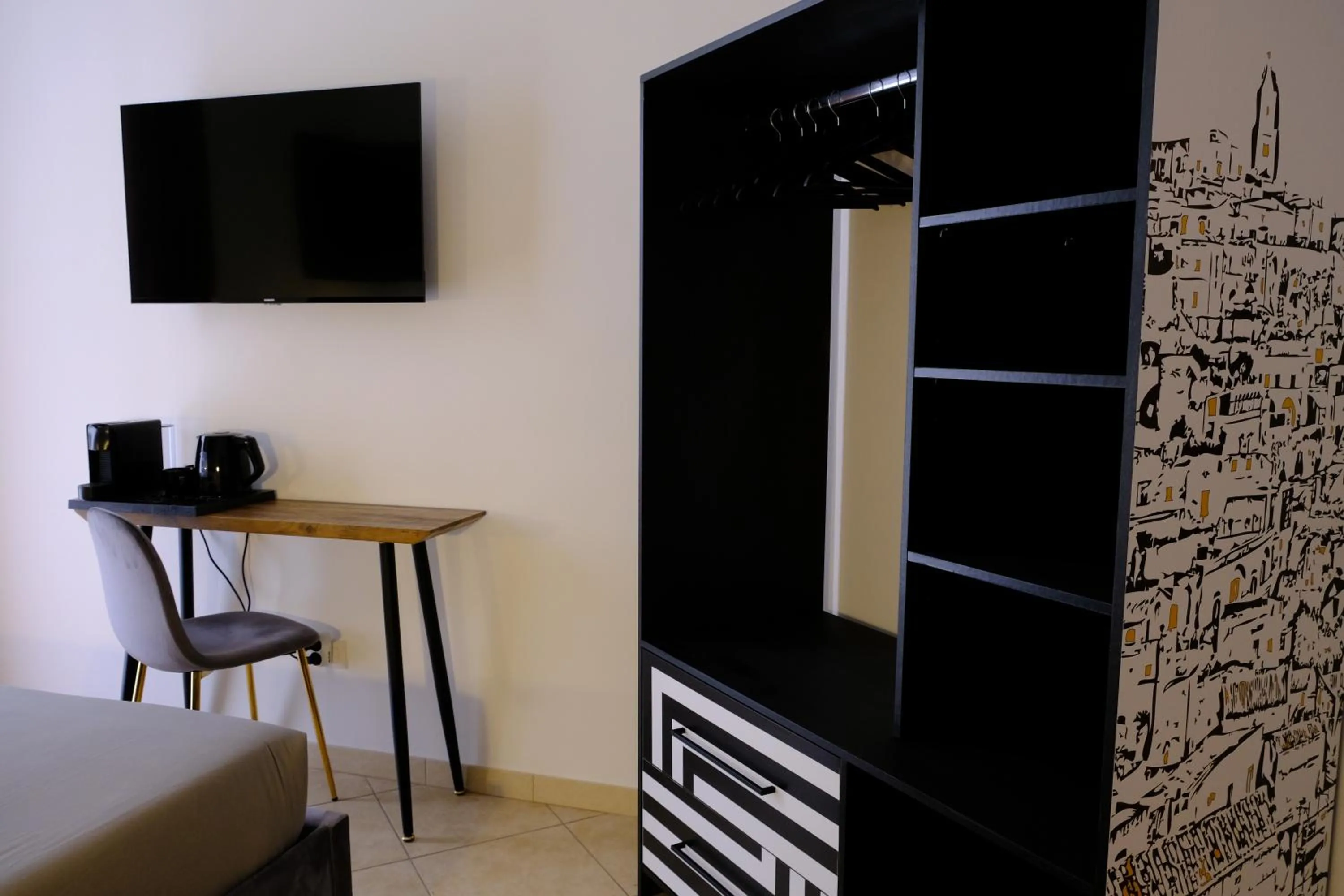 TV and multimedia in MATTEOTTI ROOMS