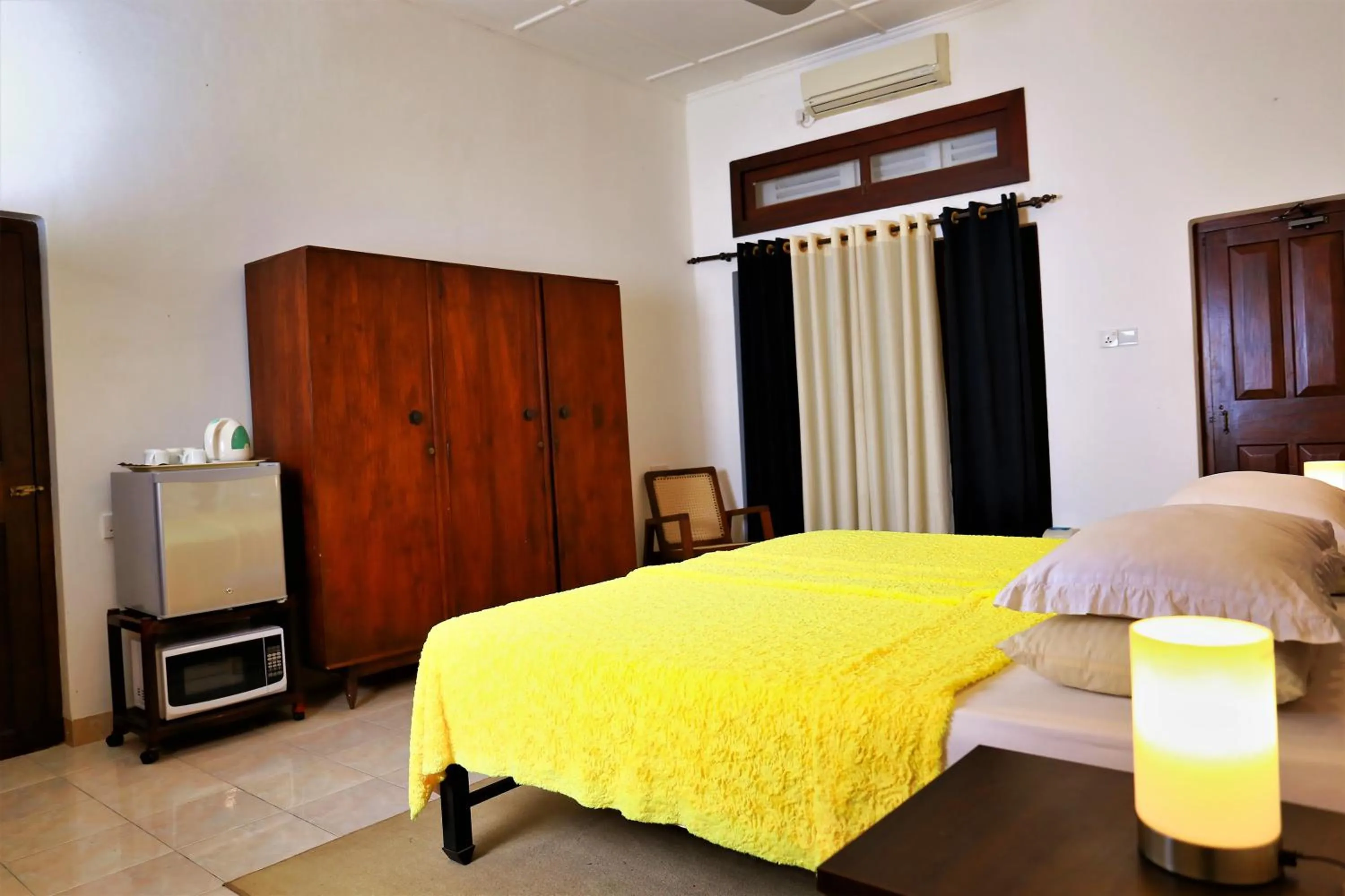 Bedroom, Bed in Camellia Dwelling