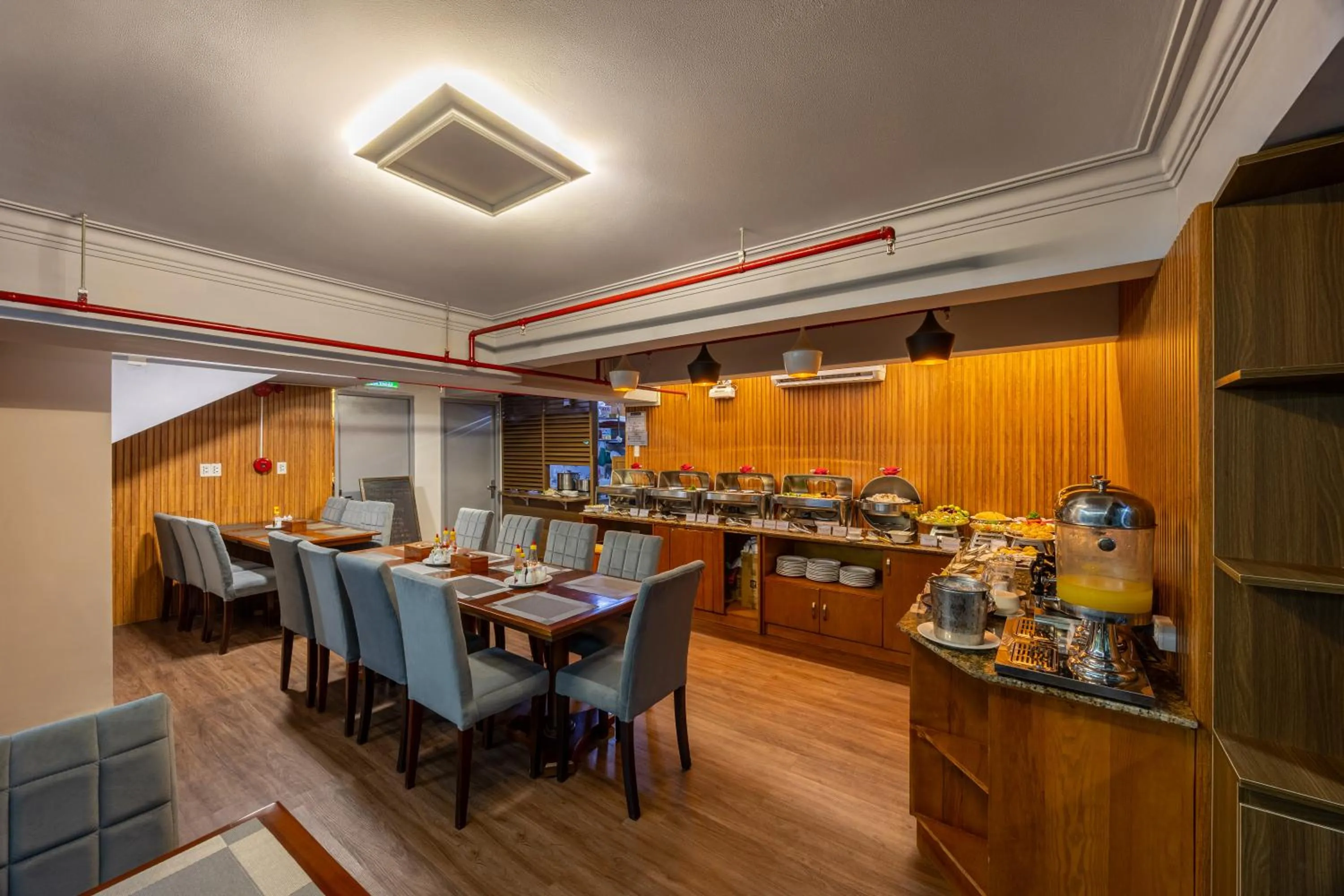 Restaurant/places to eat in A25 Hotel - 55 Lê Anh Xuân