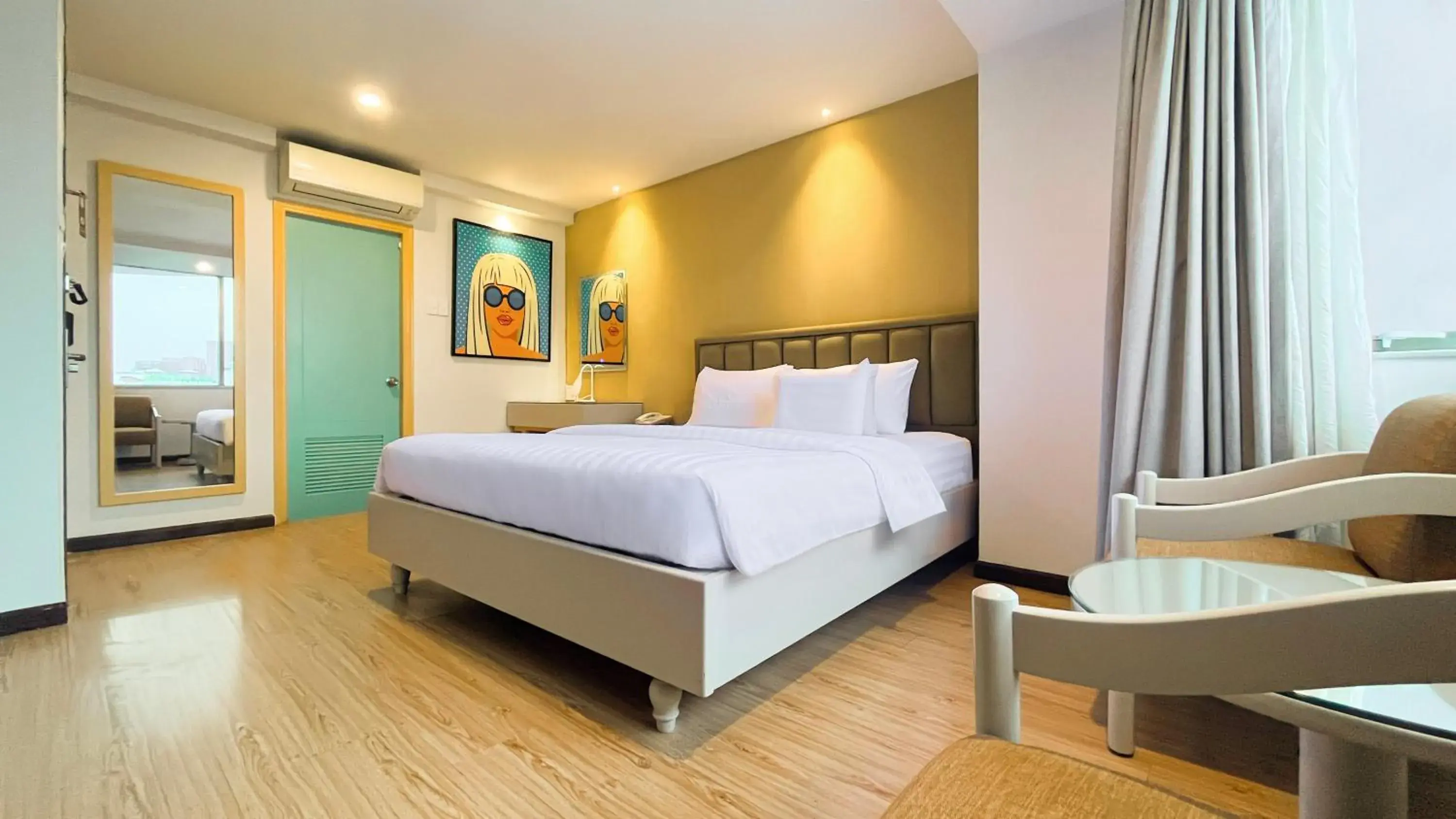 Grand Suite City View with Rooftop Pool in A25 Hotel - 55 Lê Anh Xuân Grand Suite City View with Rooftop Pool in A25 Hotel - 55 Lê Anh Xuân