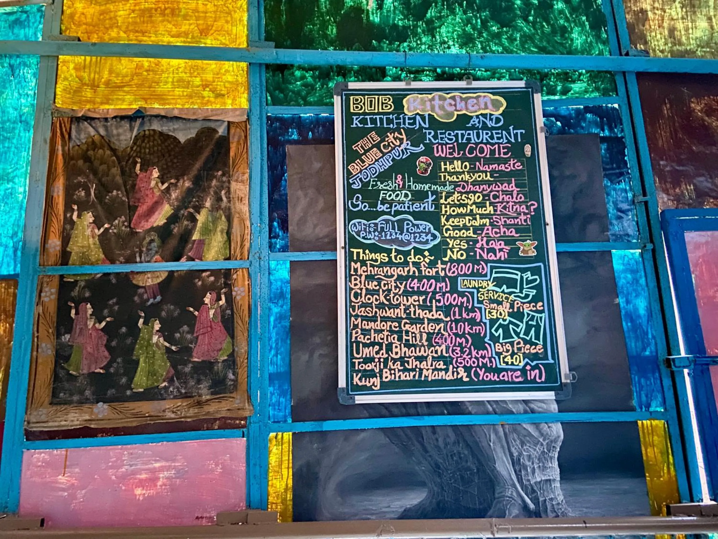 Text overlay in Bob hostel