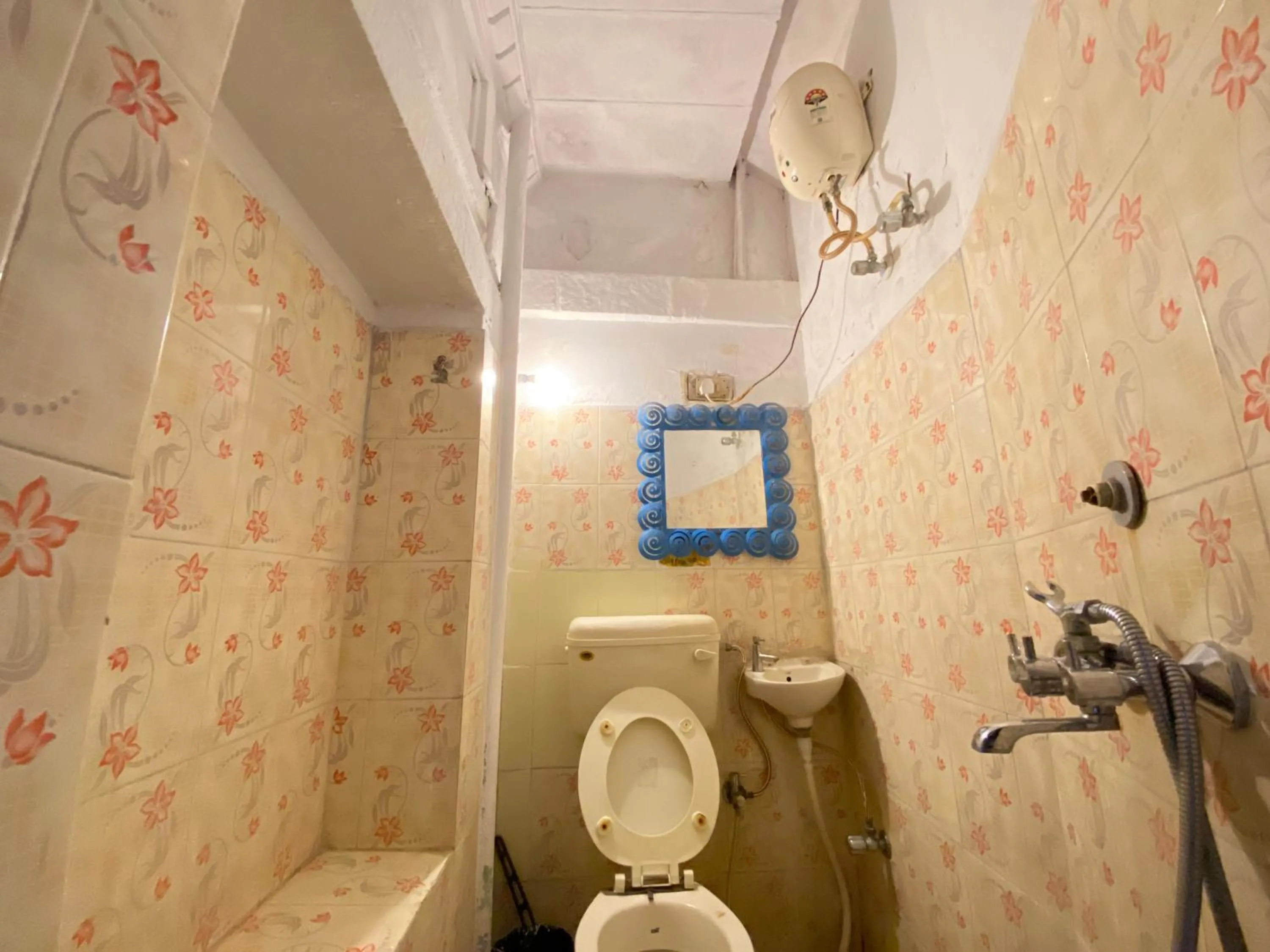 Shower in Bob hostel