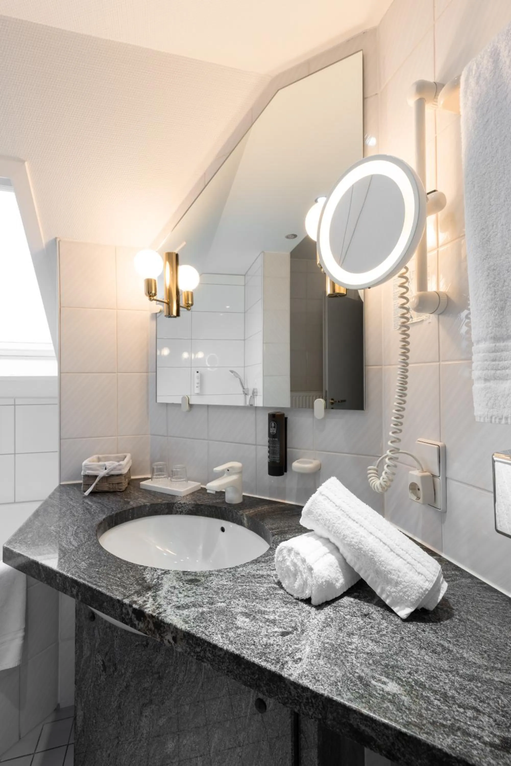 Bathroom in Eventlocation & Hotel Schloss Neuburg