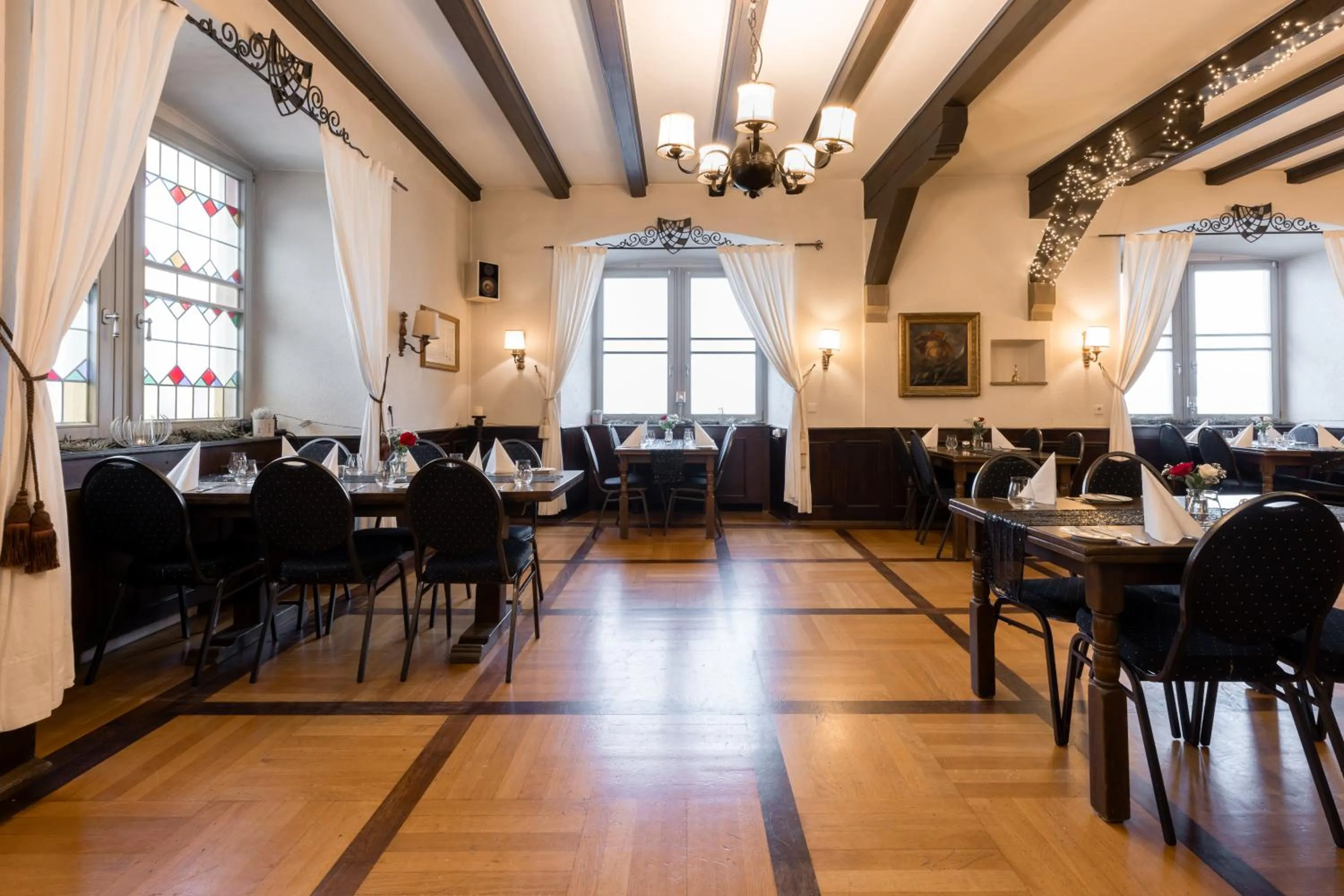 Restaurant/places to eat in Eventlocation & Hotel Schloss Neuburg