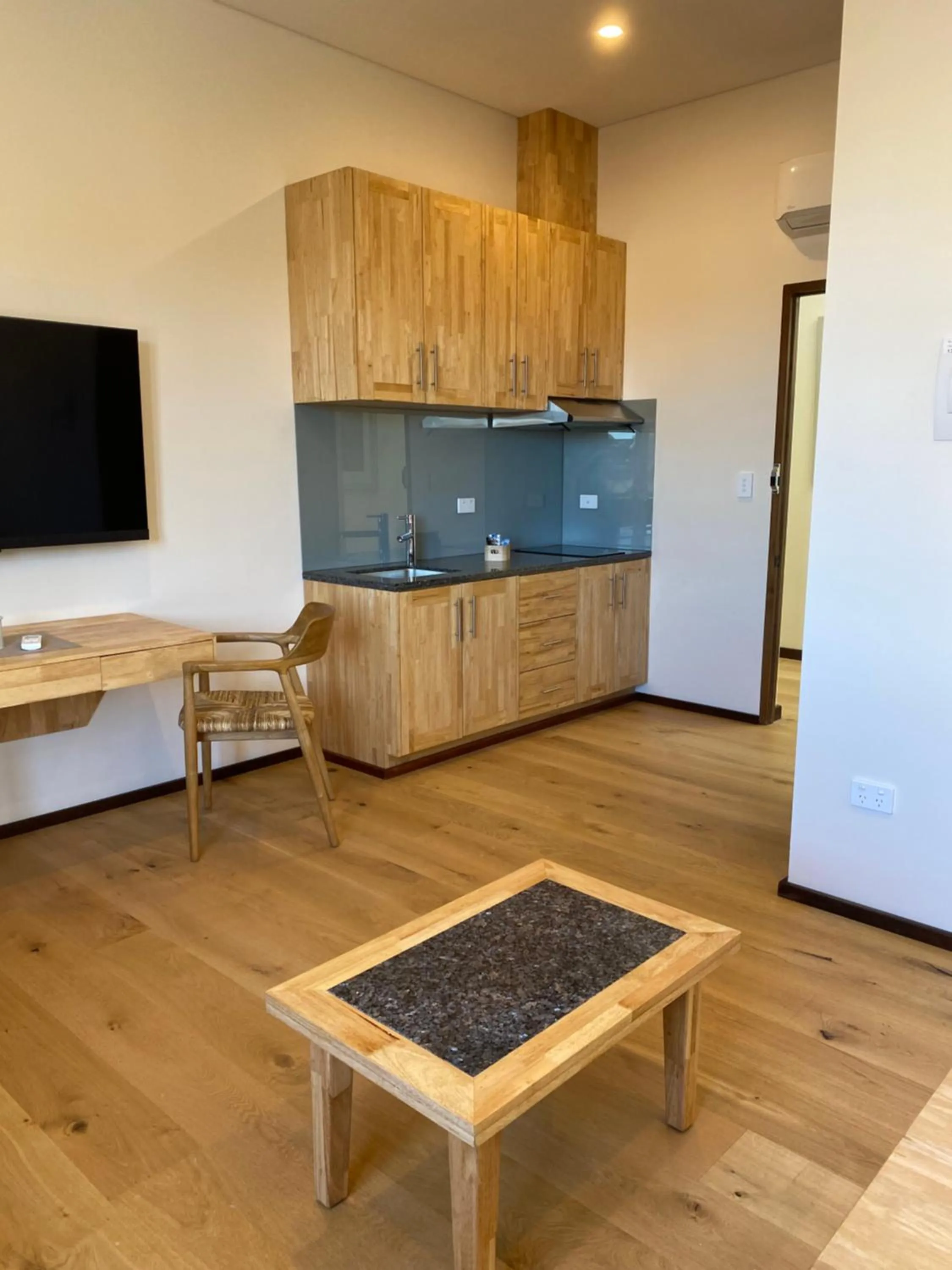 Kitchen or kitchenette in RIALTO SUITES Fremantle