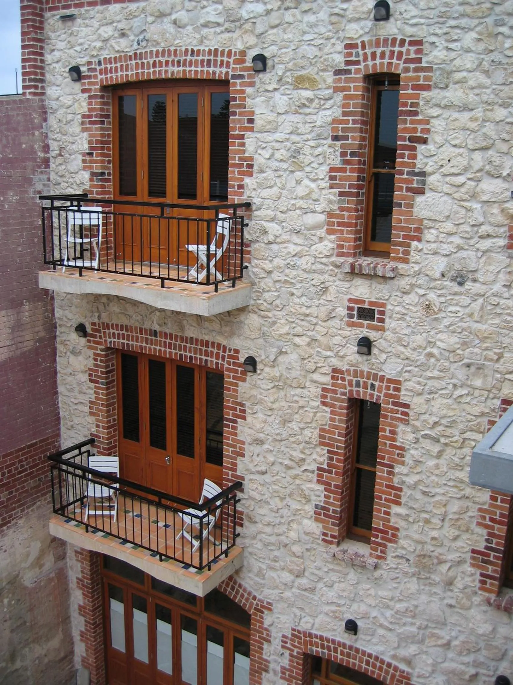 Property building in RIALTO SUITES Fremantle