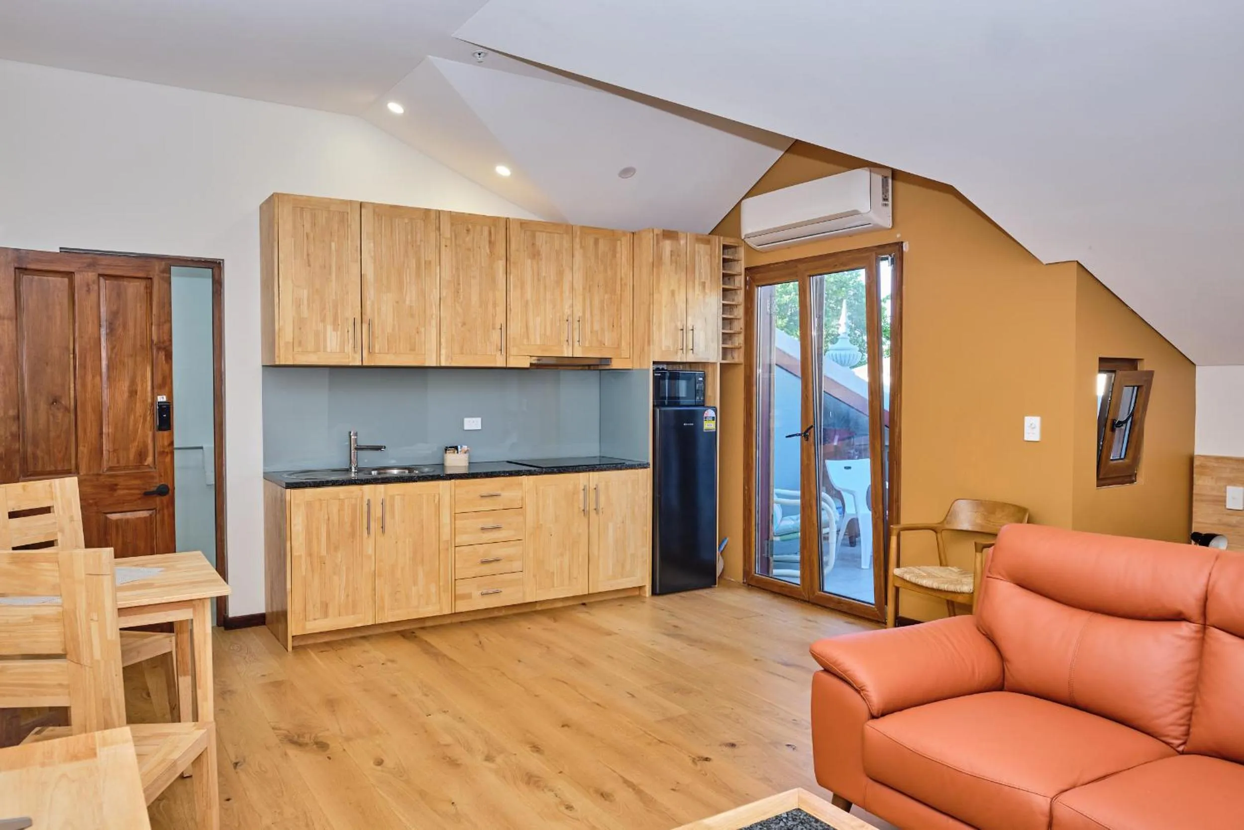 Kitchen or kitchenette in RIALTO SUITES Fremantle