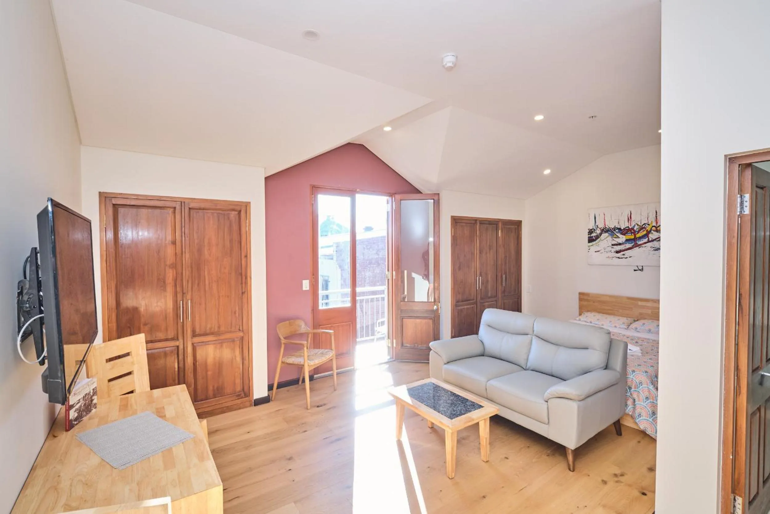 Communal lounge/ TV room in RIALTO SUITES Fremantle