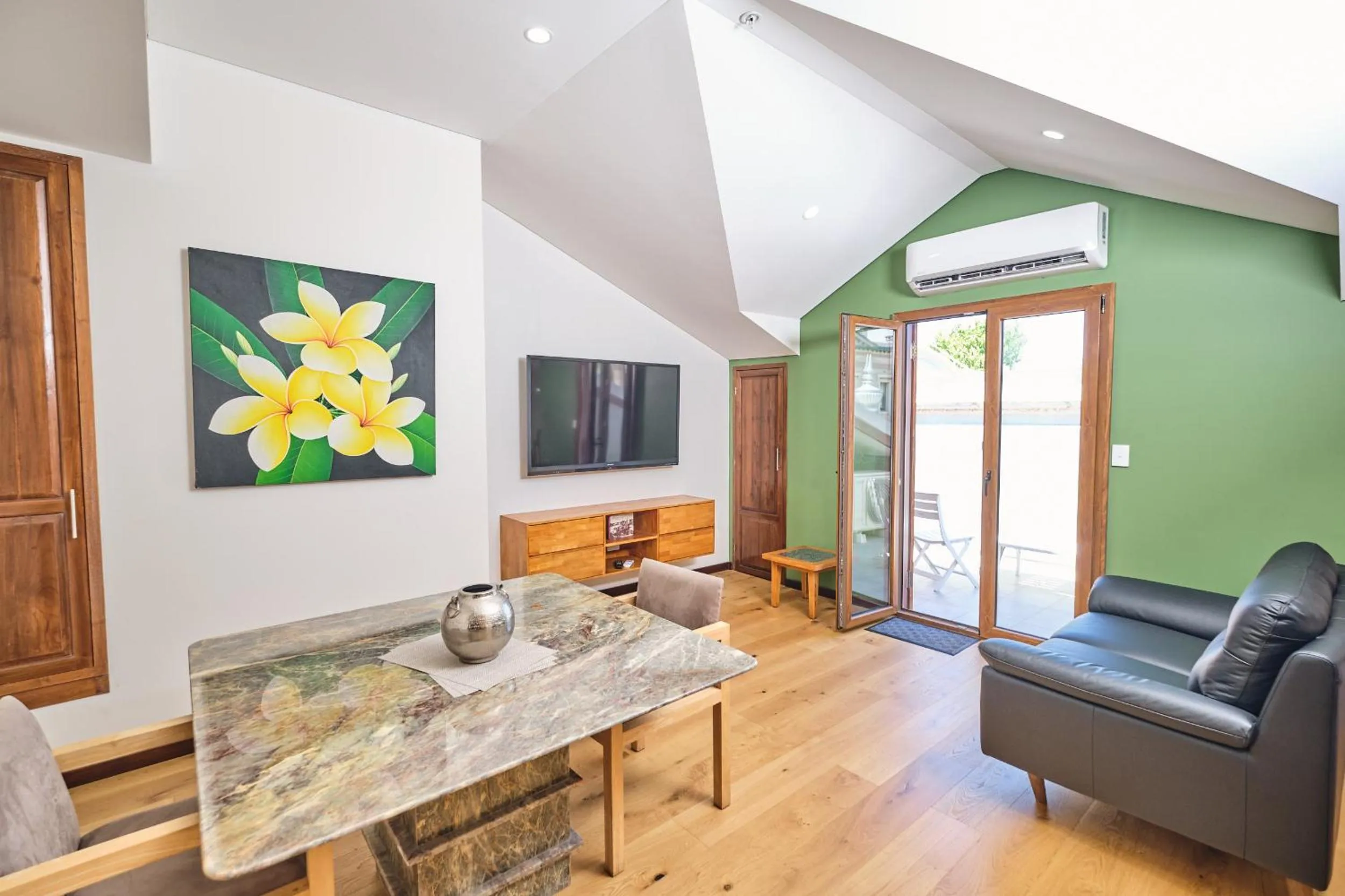 Living room in RIALTO SUITES Fremantle