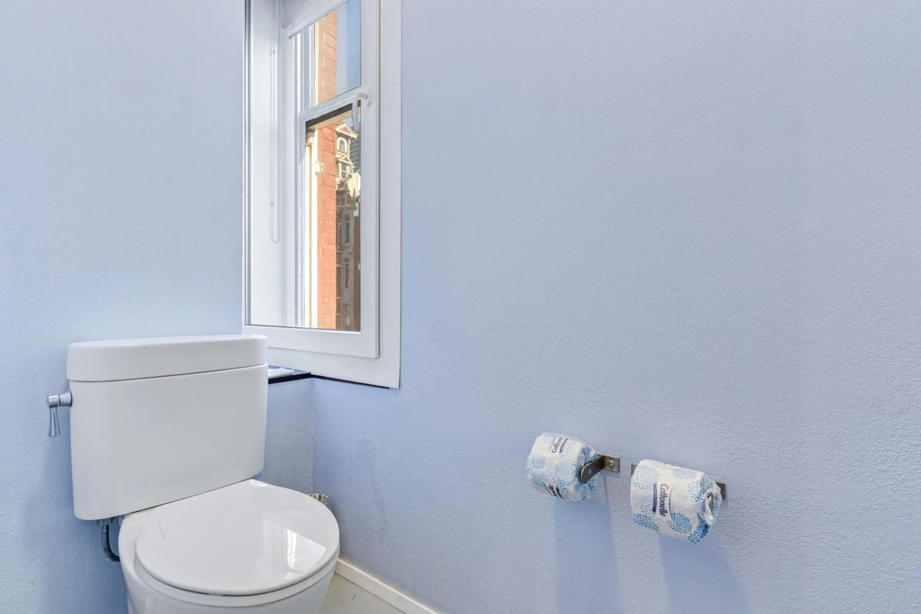 Toilet in The Keating