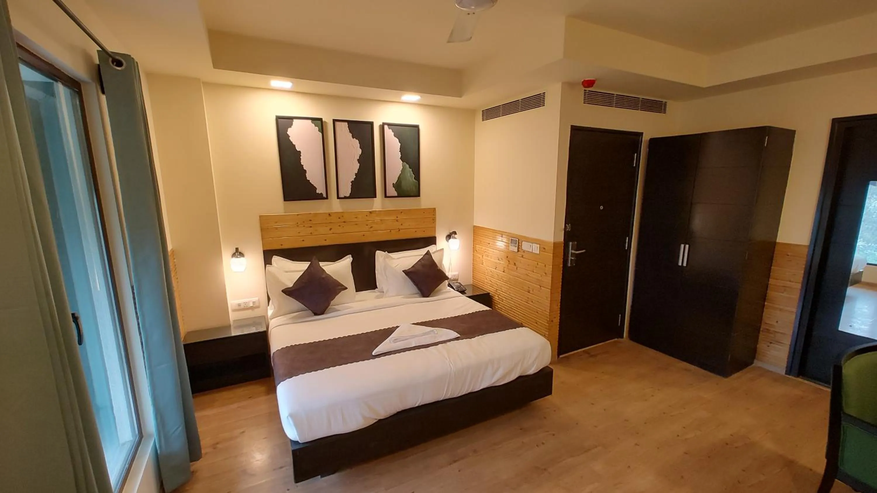 Bed in Saltstayz Thyme Sukhdev Vihar, New Delhi