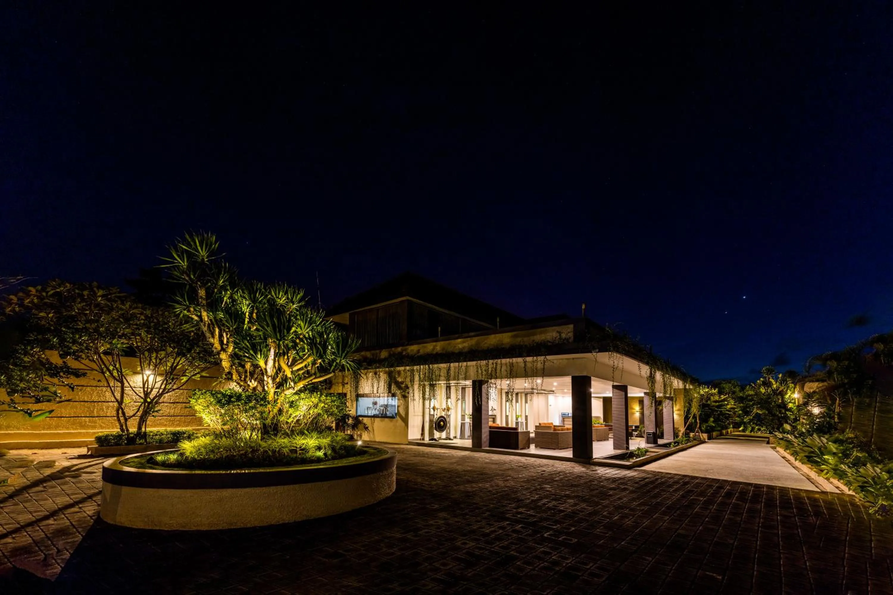 Night in Luxotic Private Villa and Resort
