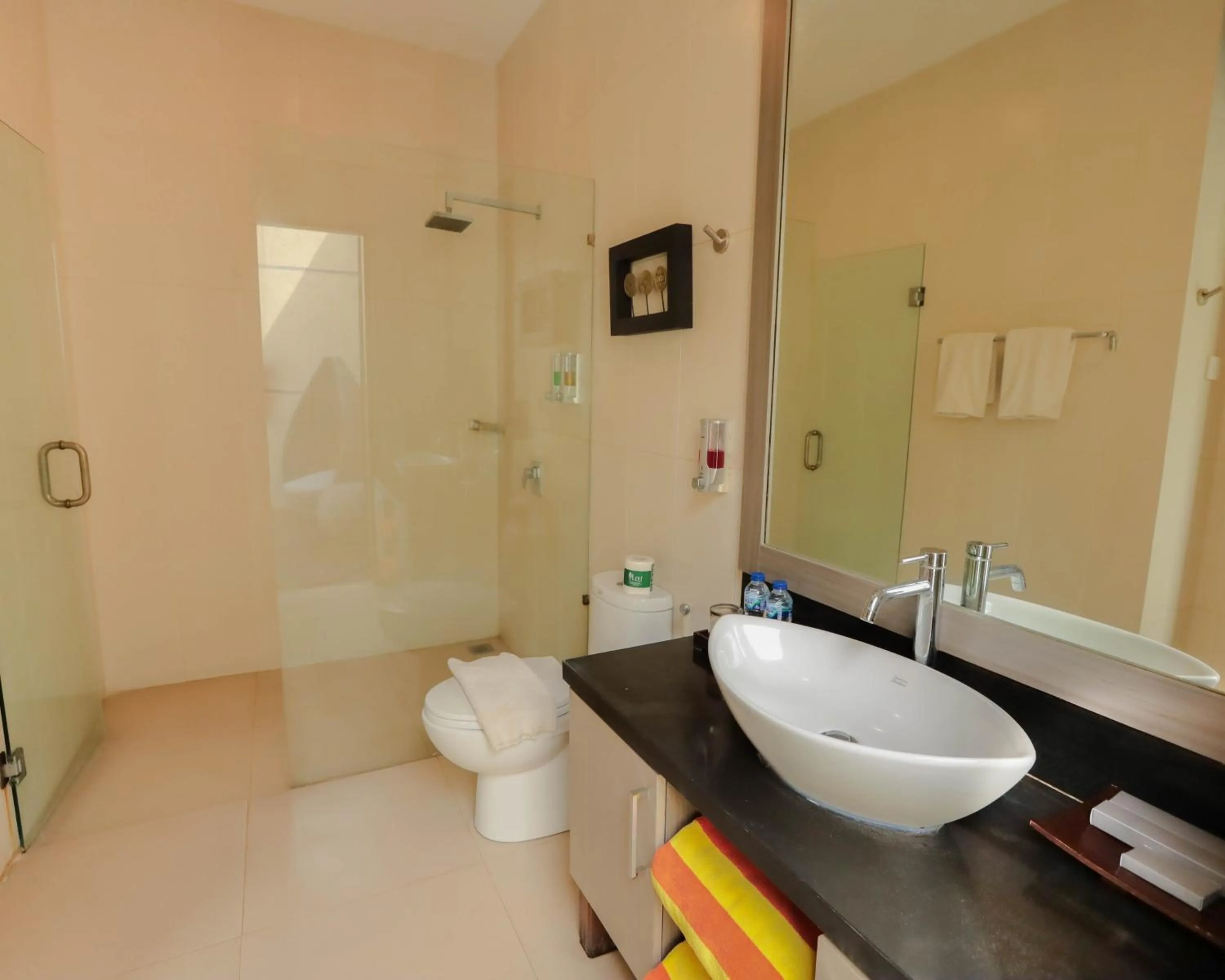 Shower in Luxotic Private Villa and Resort