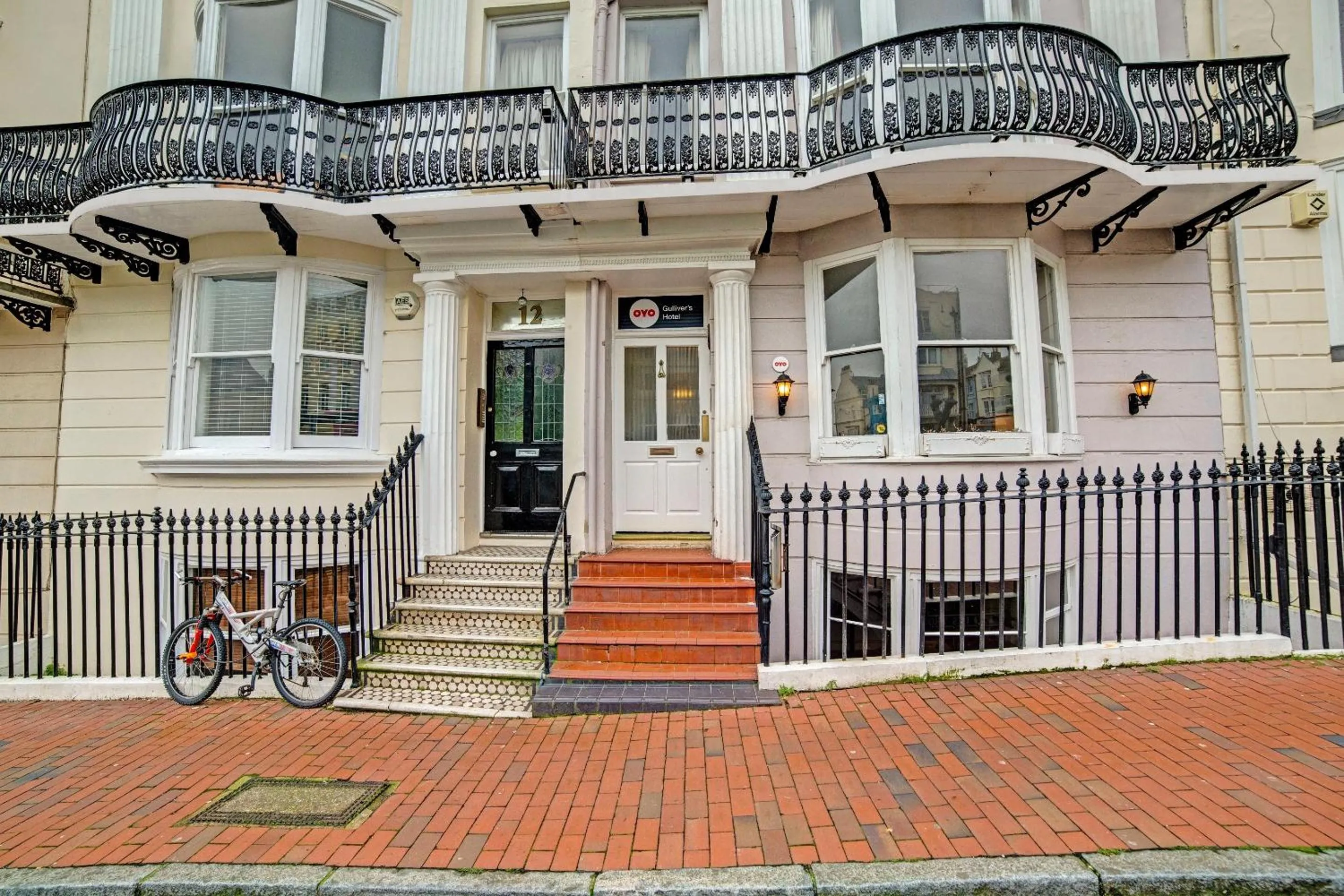 Facade/entrance in The Gullivers Hotel